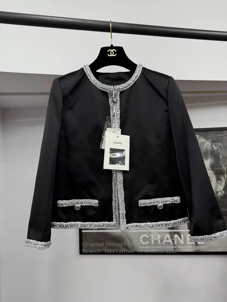 Chanel Chanel Roof series black silk silver rolled coat Size XS / US 0-2 / IT 36-38 - 1 Thumbnail