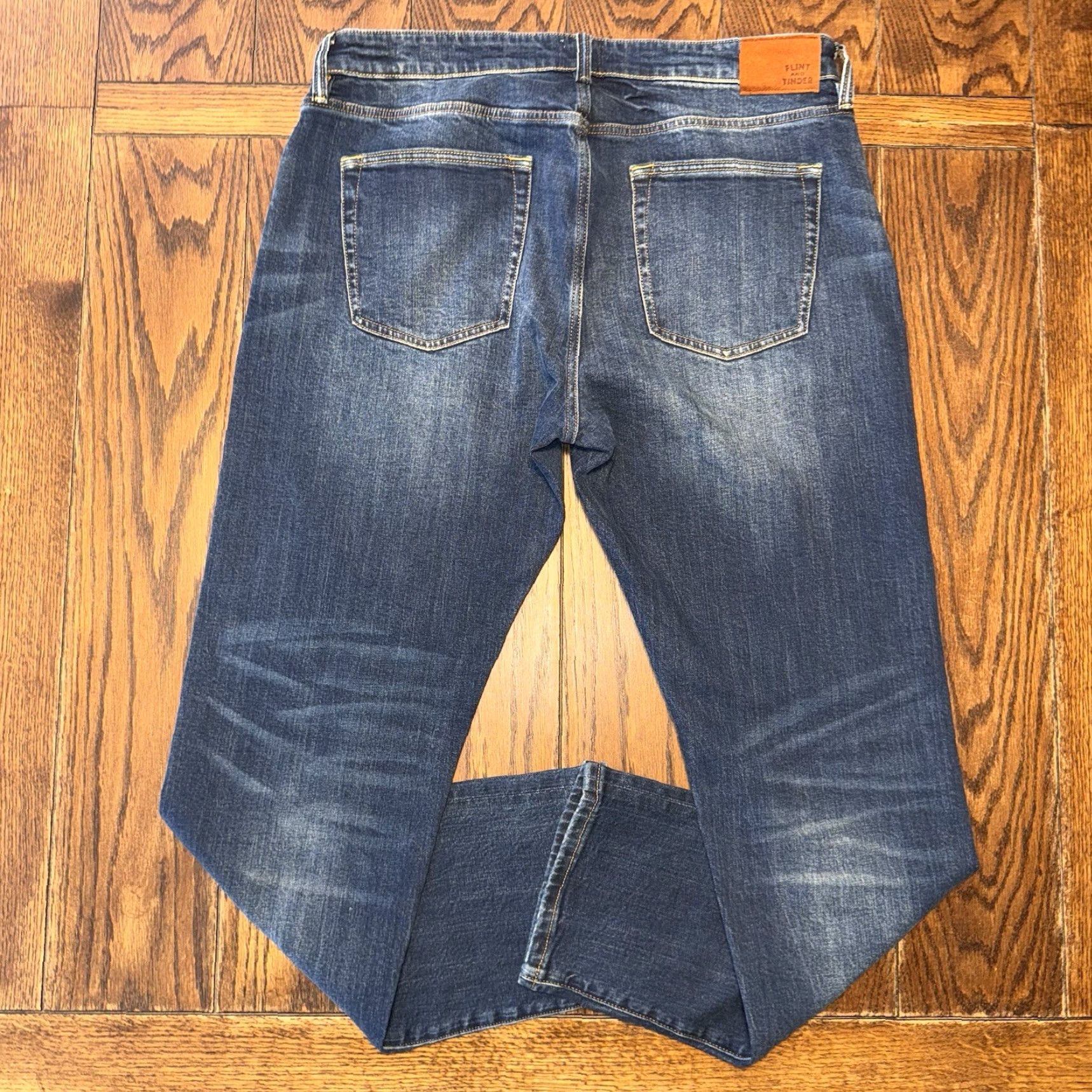 Vintage Flint & Tinder Slim Fit Jeans 36x32 Straight Leg Medium Wash Blue Denim Jeans - Men Size US 36 / EU 52 - 6 Thumbnail