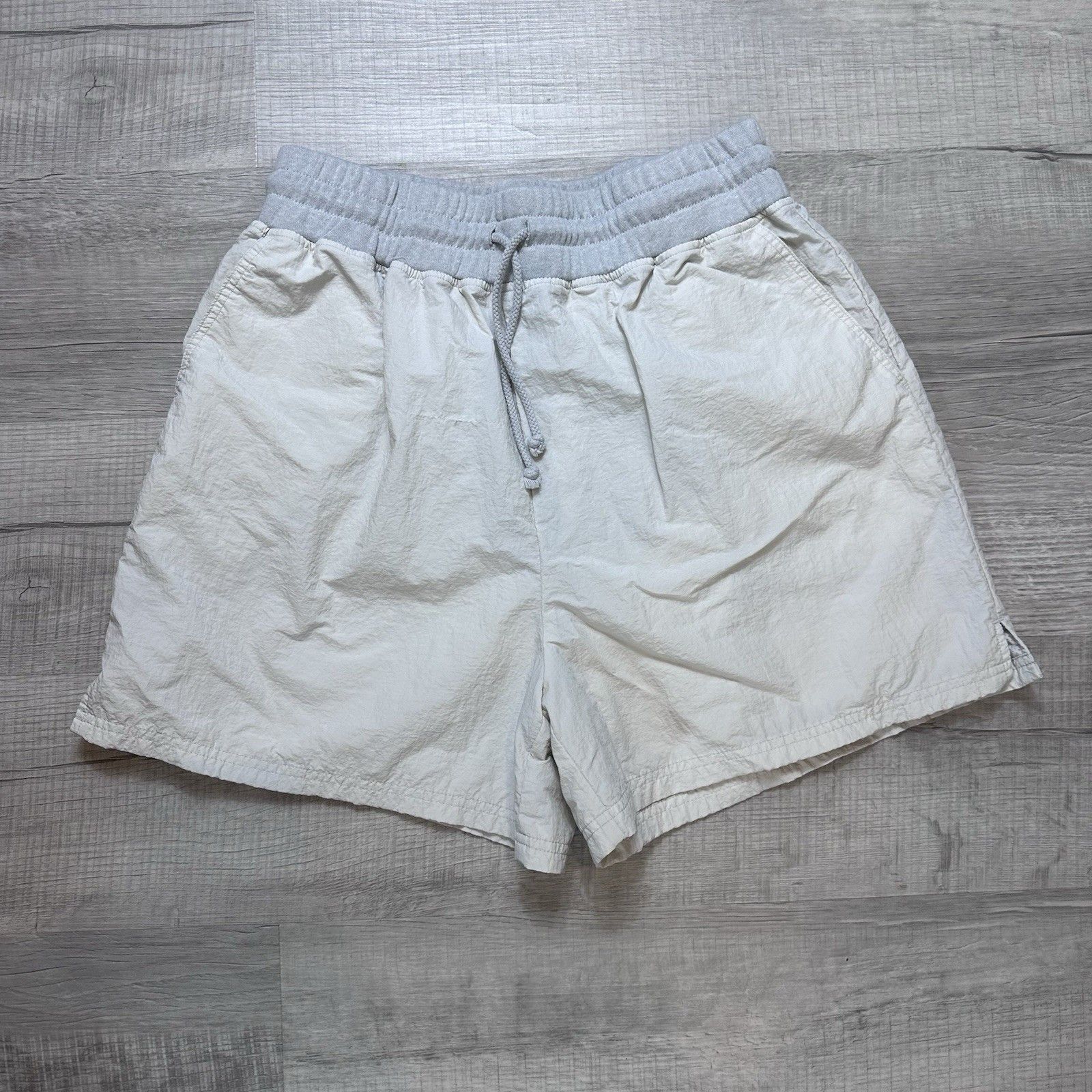 Fabletics Fabletics Womens Jemma Shorts XL Soft Gray Lined Elastic Size 28" / US 6 / IT 42 - 1 Thumbnail