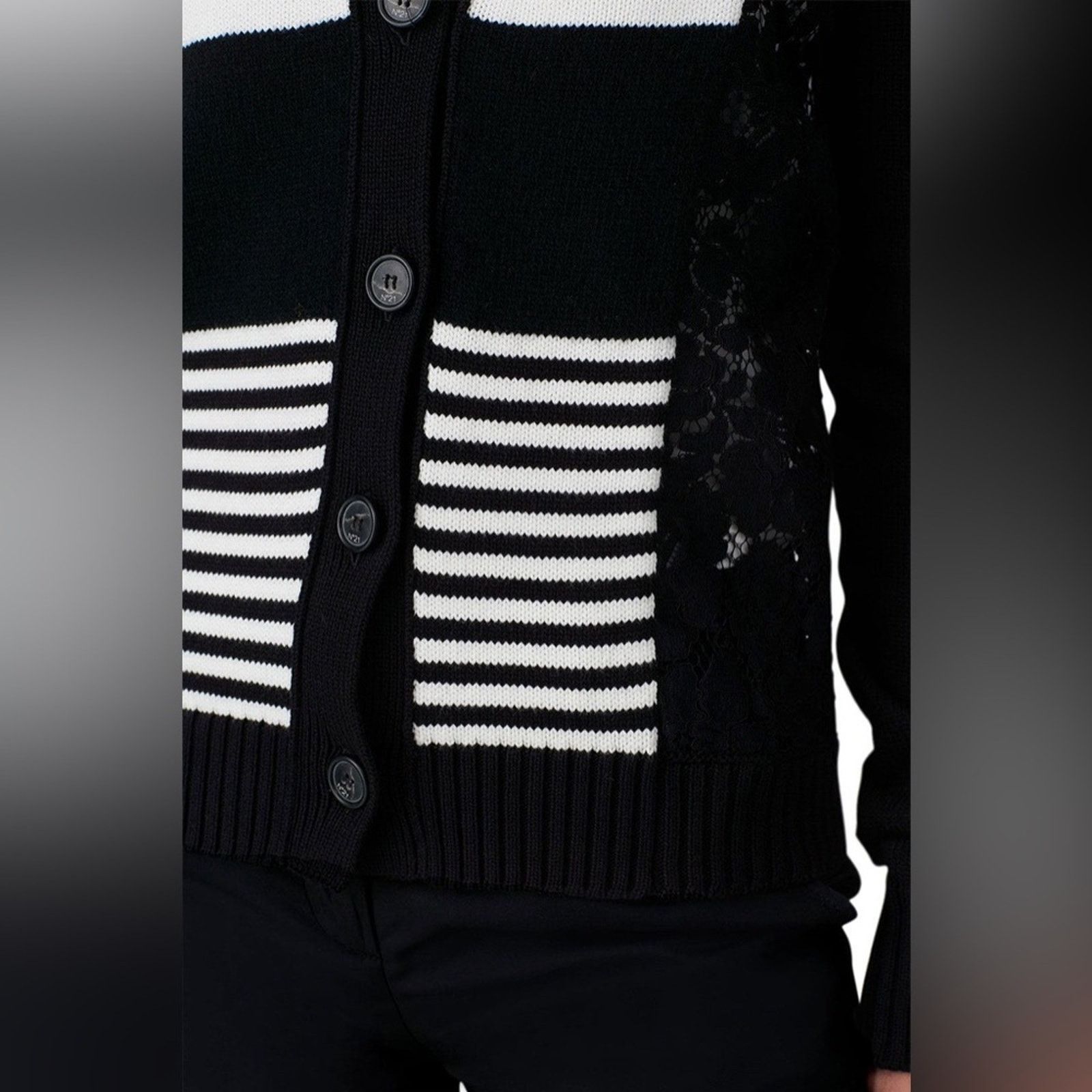 No. 21 No. 21 Size 2 Black and White Striped Lace Cardigan Size XS / US 0-2 / IT 36-38 - 4 Thumbnail