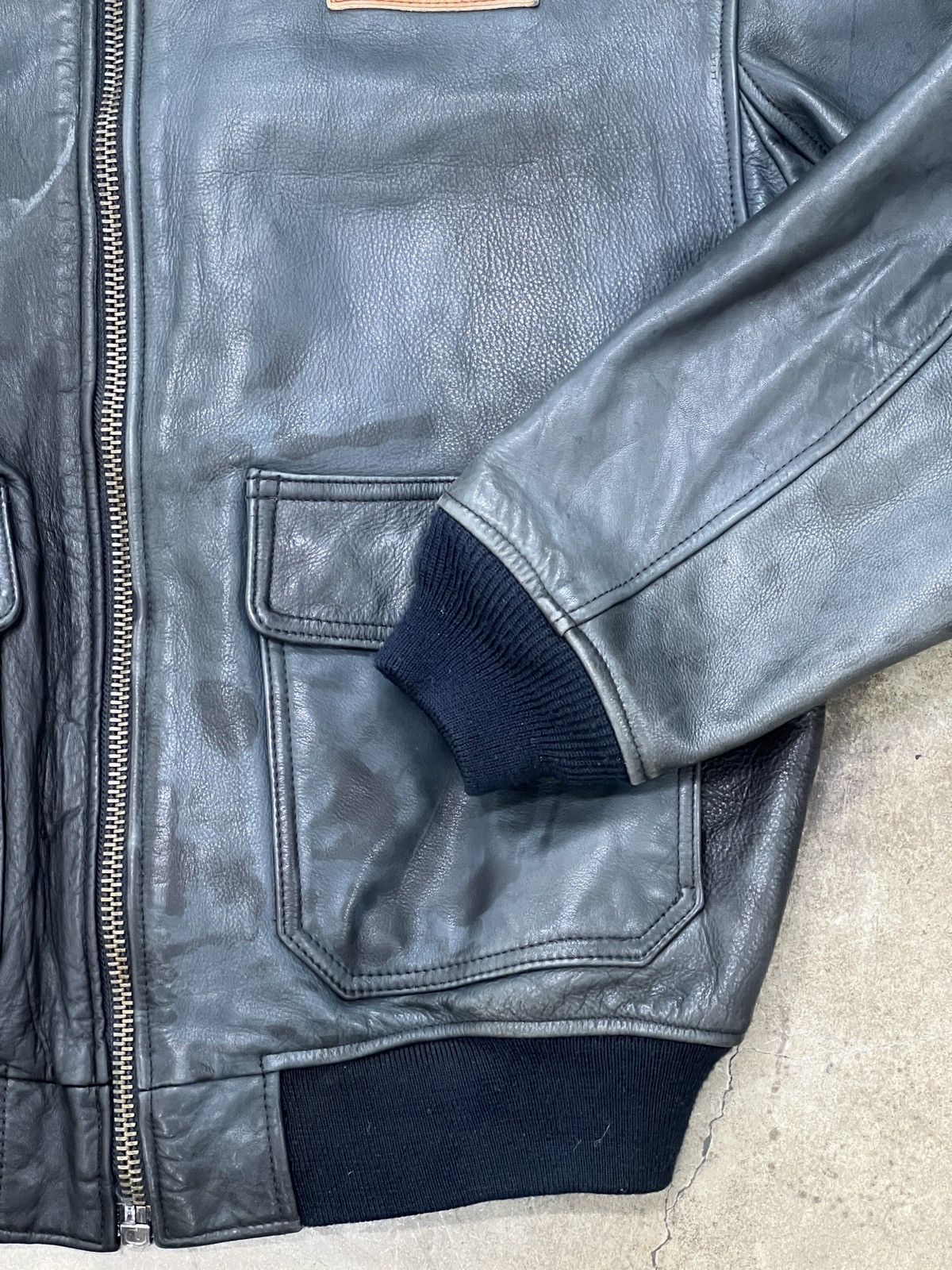 Avirex × Vintage Vintage Avirex Navy Aeronautics Leather Bomber Jacket Large Size US L / EU 52-54 / 3 - 7 Thumbnail