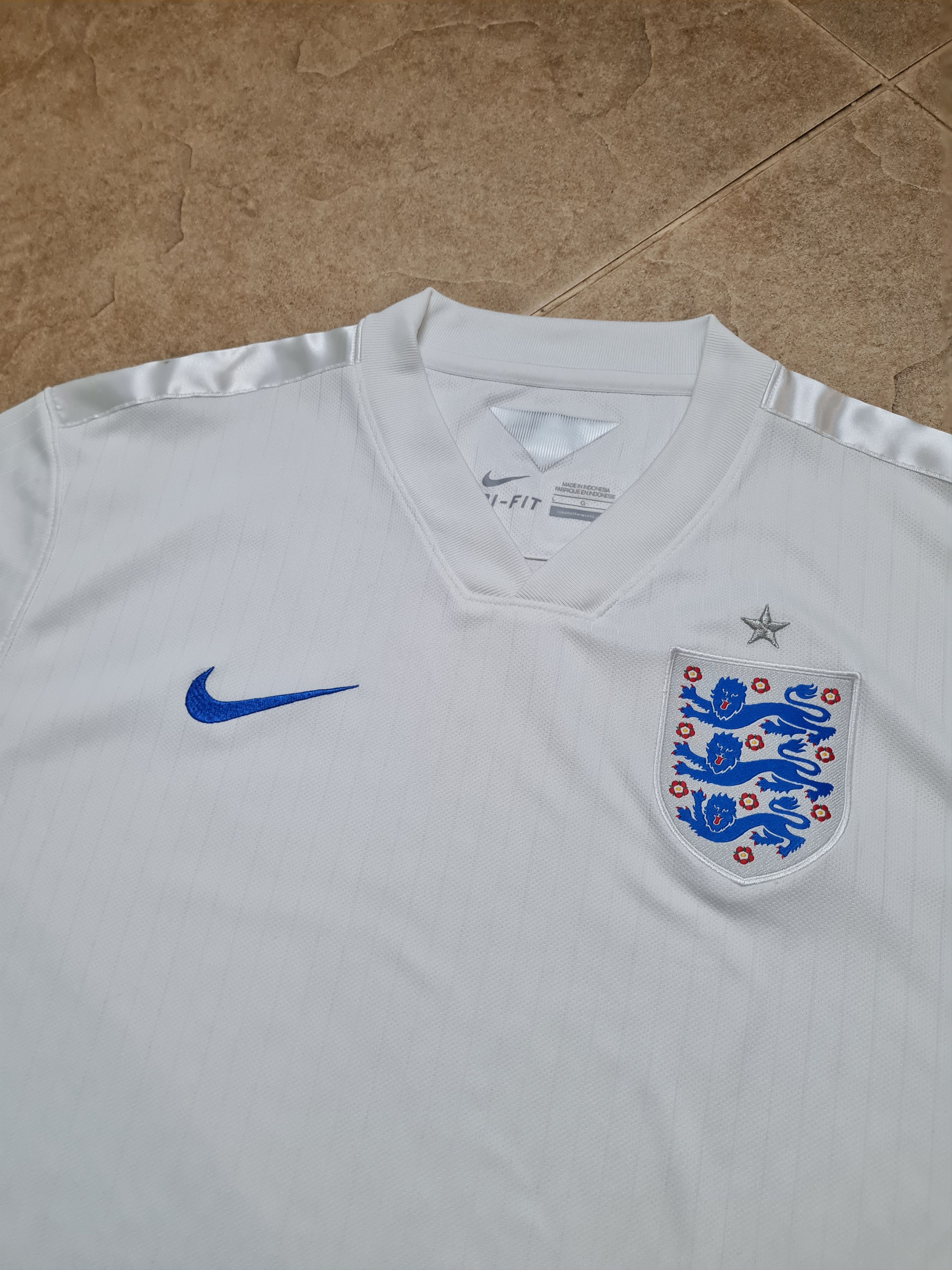 Nike Shirt England Home football jersey 2014/2016 Nike 588101-105 Size US L / EU 52-54 / 3 - 21 Thumbnail