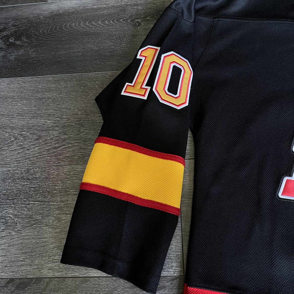 Vintage Vintage Les Boys Movie Headgear Classics Hockey Jersey #10 Size US M / EU 48-50 / 2 - 7 Thumbnail