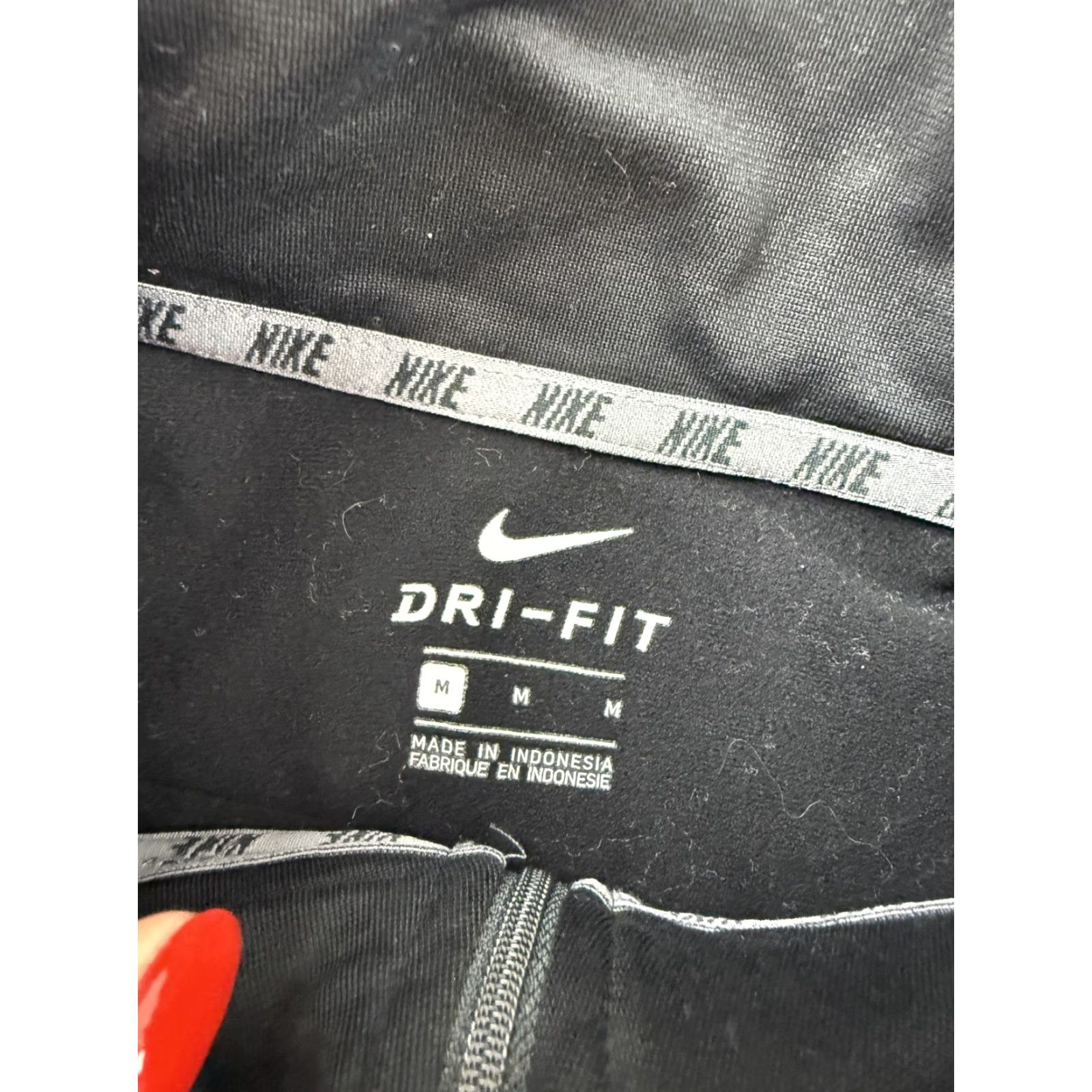 Nike Nike Dri-FIT Pullover Mens M Black 1/4 Zip HTC Training Team Running Top Size US M / EU 48-50 / 2 - 5 Thumbnail