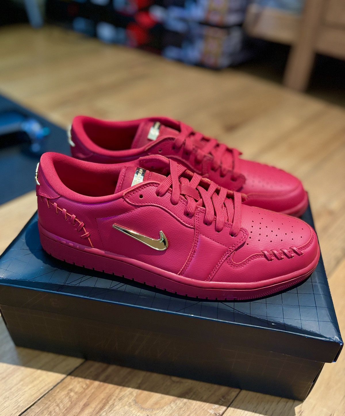 Jordan Brand × Nike Jordan 1 Low Method of Make Gym Red Metallic Gold Size US 10.5 / EU 43-44 - 2 Thumbnail