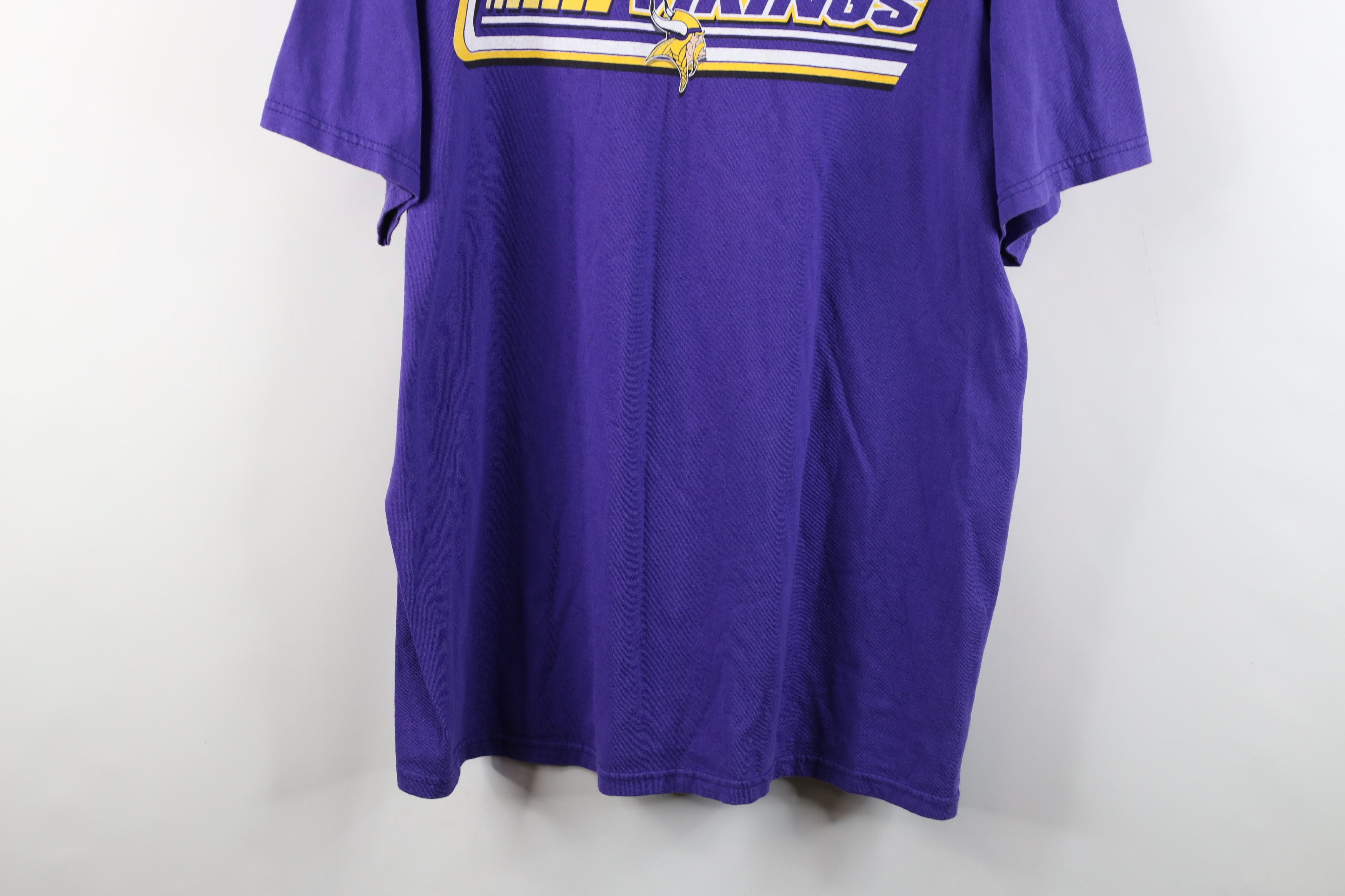 Vintage Vintage 90s Minnesota Vikings Football Short Sleeve T-Shirt Size US XL / EU 56 / 4 - 3 Thumbnail