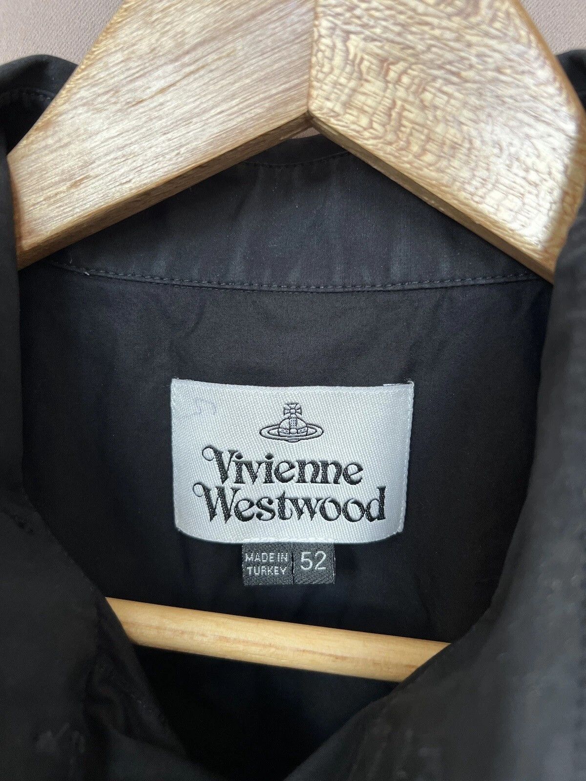 Vivienne Westwood Vivienne Westwood Black Button Down Shirt Mens Size 52 or L Size US L / EU 52-54 / 3 - 10 Thumbnail