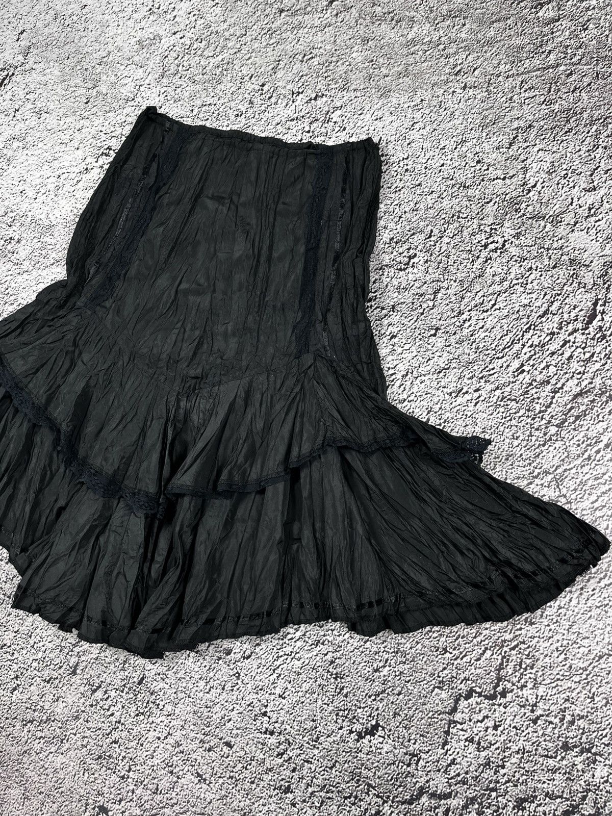 Vintage 90s pleated midi flared skirt gothic style