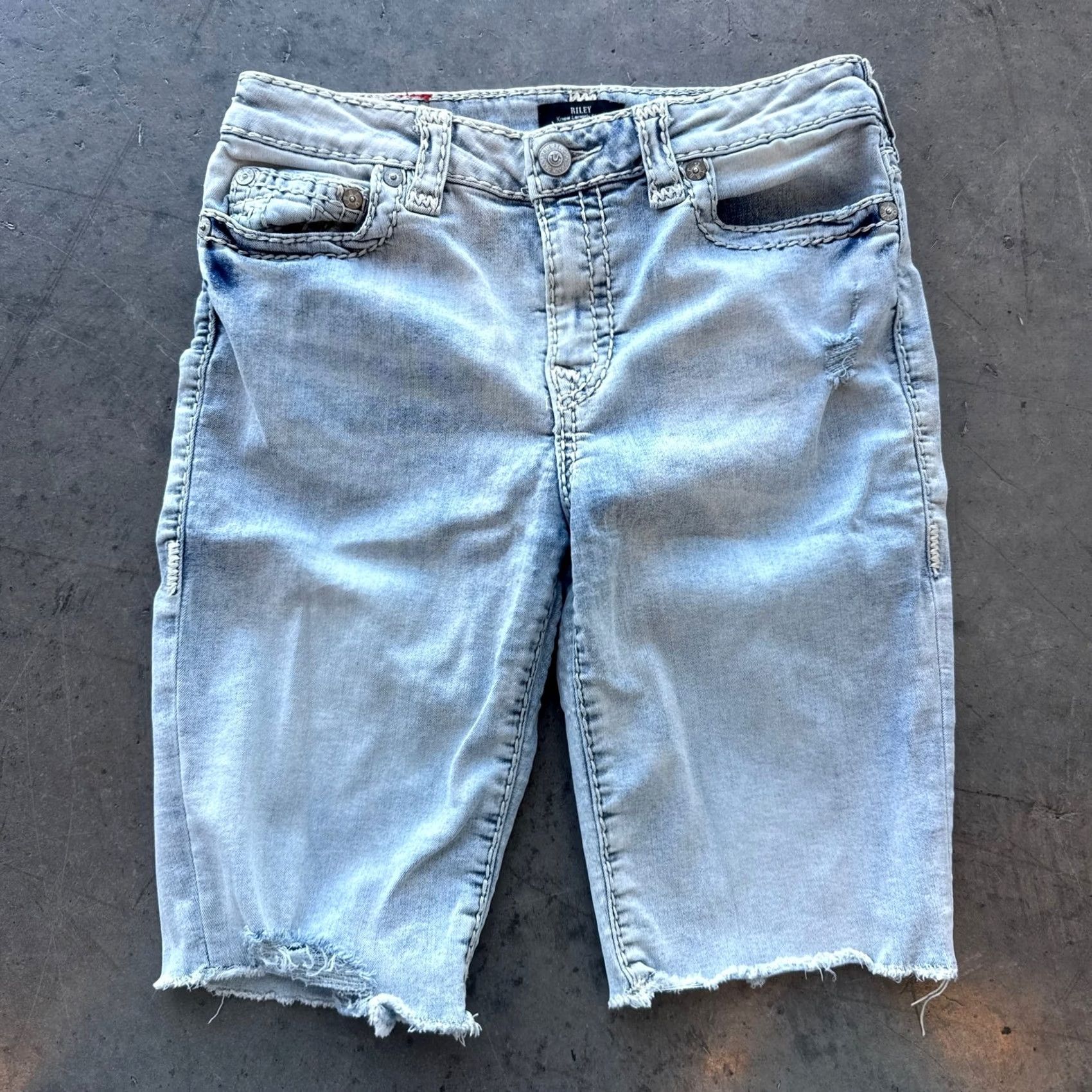 True Religion VINTAGE True Religion Light Weight Cutoff Bermuda Denim Jean Shorts 30 Womens Blue Cut-Off 90s Size 30" / US 8 / IT 44 - 2 Thumbnail