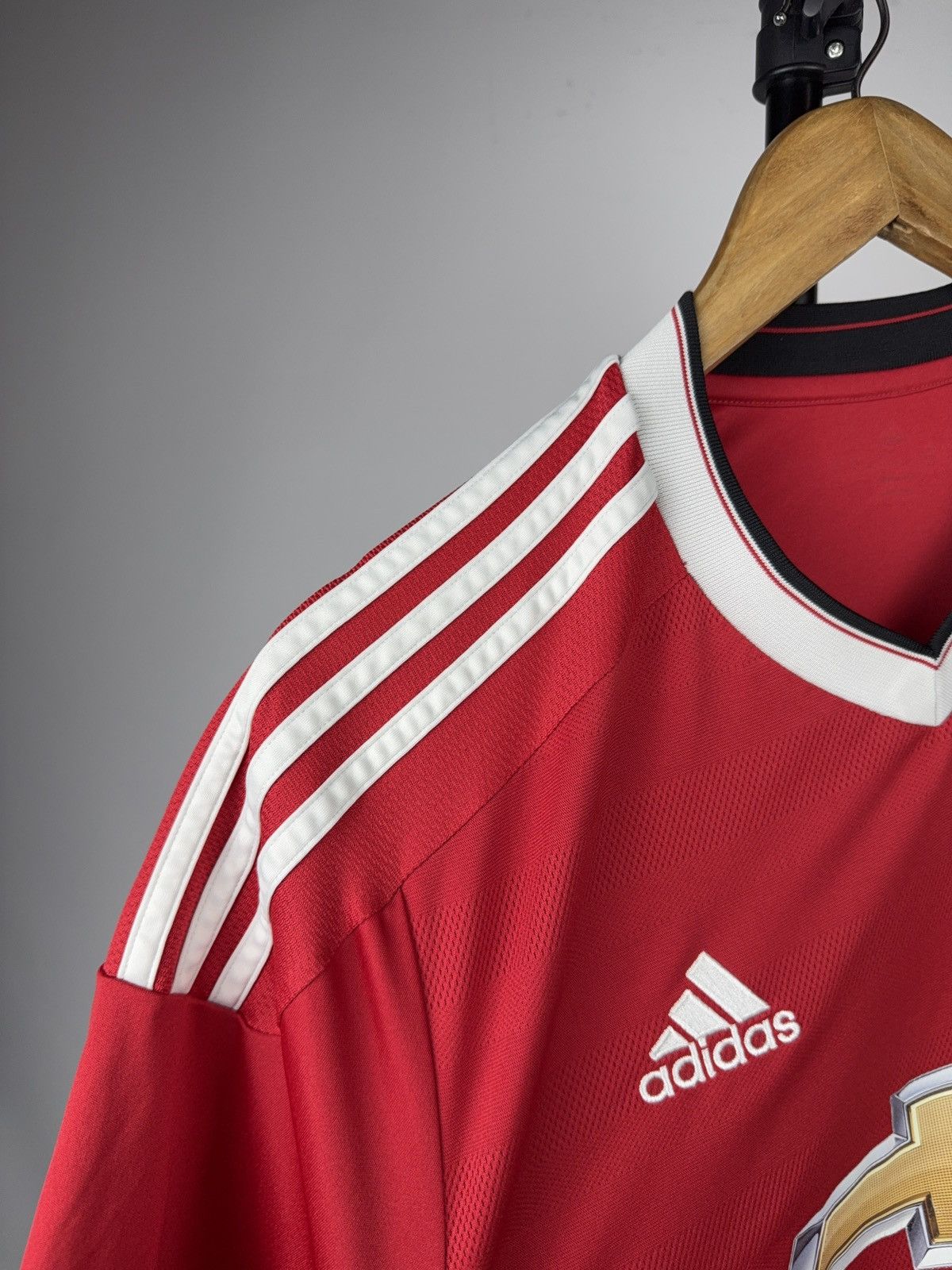 Adidas 2015 Manchester United Adidas Home Jersey ClimaCool Size US M / EU 48-50 / 2 - 8 Thumbnail