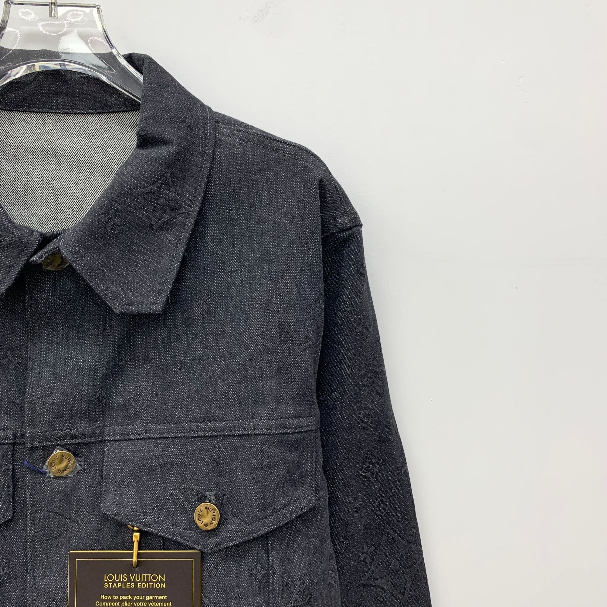 Louis Vuitton Louis Vuitton Limited Edition Monogram Denim Jacket Size EU Size US L / EU 52-54 / 3 - 3 Thumbnail