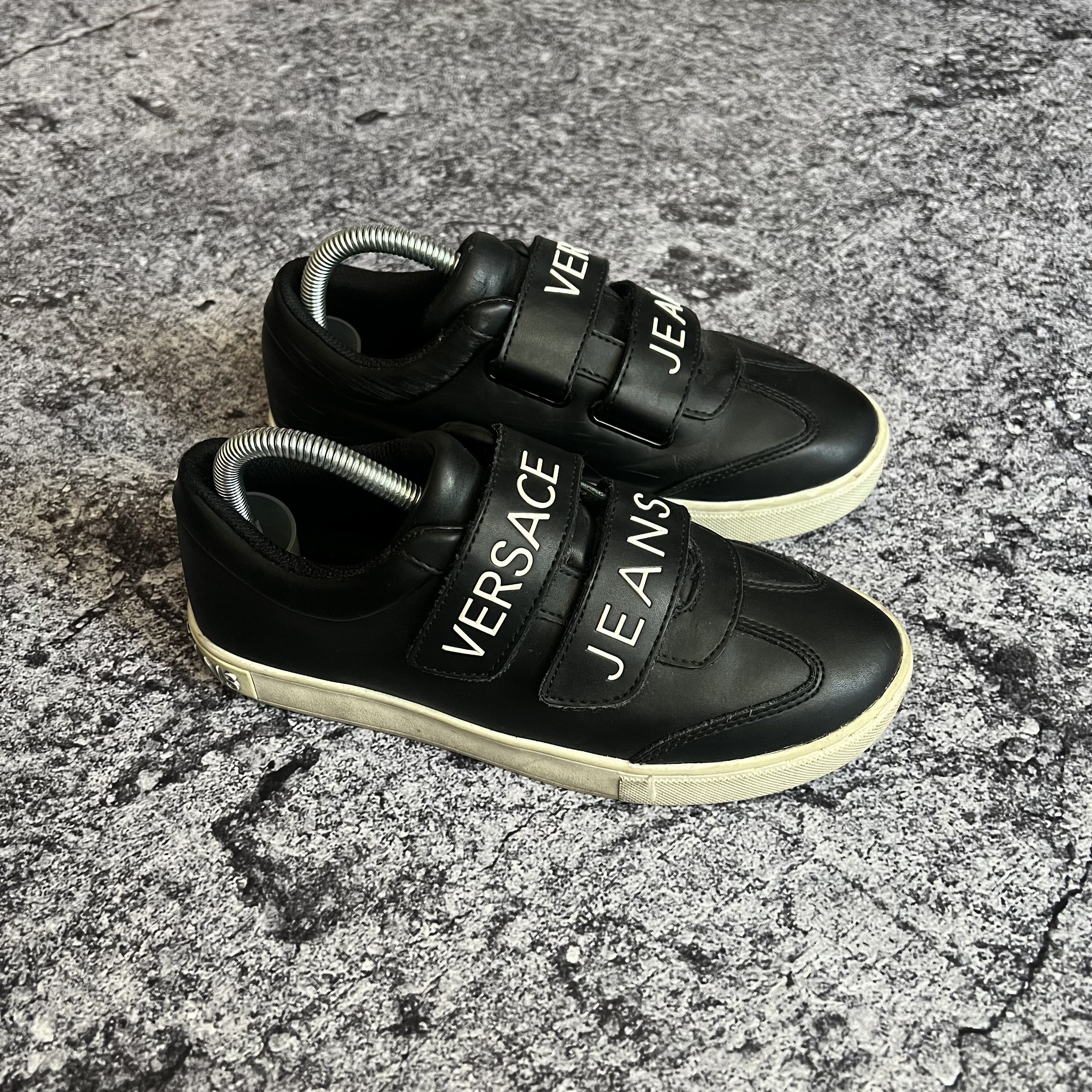 Versace Versace Sneakers Big Logo Size 38 Size US 8 / IT 38 - 2 Thumbnail