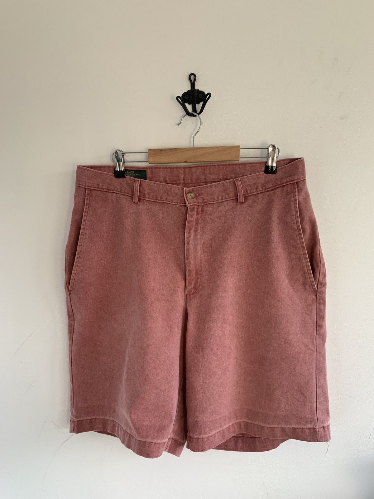Japanese Brand Vintage Orvis Fashed Red Talon Zipper Chino Shorts Size US 34 / EU 50 - 1 Thumbnail