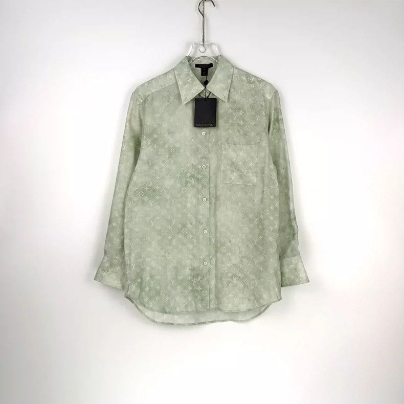 Louis Vuitton Louis Vuitton Long Sleeve Shirt Made of Old and Full Printe Size XS / US 0-2 / IT 36-38 - 3 Thumbnail