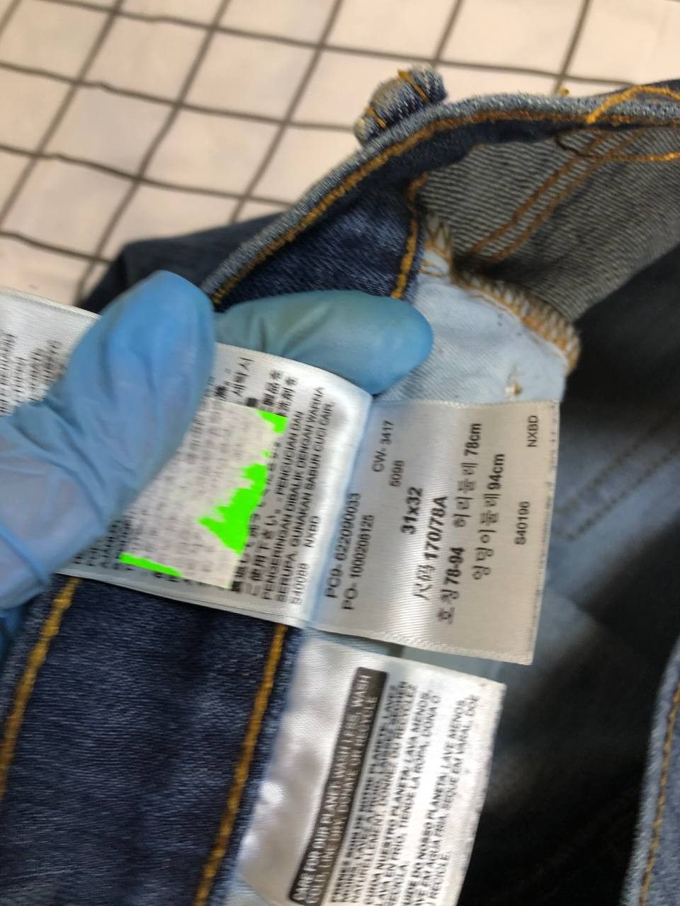 Levi's Levis 501 Jeans Mens Straight Leg Blue Size US 31 - 12 Thumbnail