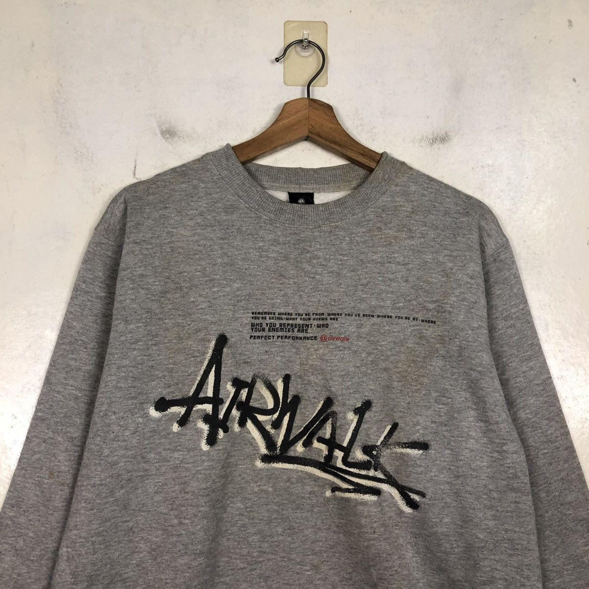 Japanese Brand 📌Vintage Sweatshirt Crewneck Airwalk Spell Out Big Logo Size US M / EU 48-50 / 2 - 5 Thumbnail