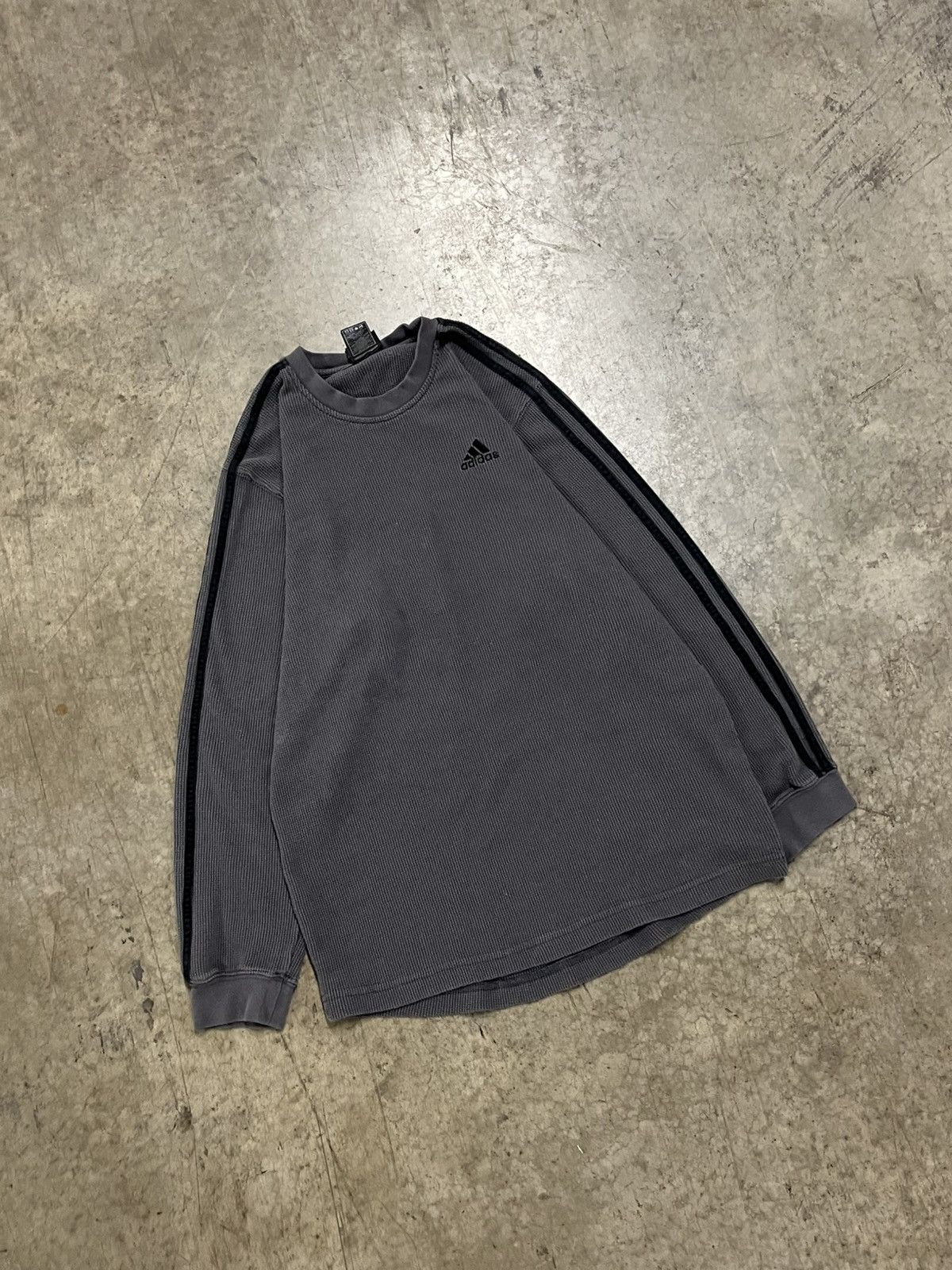 Adidas × Vintage Adidas thermal vintage streetwear hype rare skater y2k Size US S / EU 44-46 / 1 - 2 Thumbnail