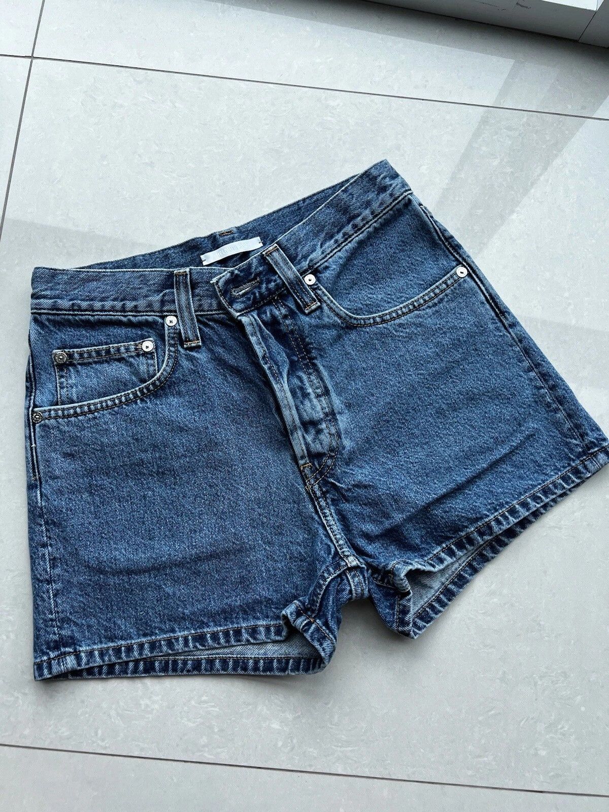 Helmut Lang Never Worn Helmut Lang Vintage High-Waisted Denim Shorts Size 24" / US 00 / IT 34 - 1 Thumbnail