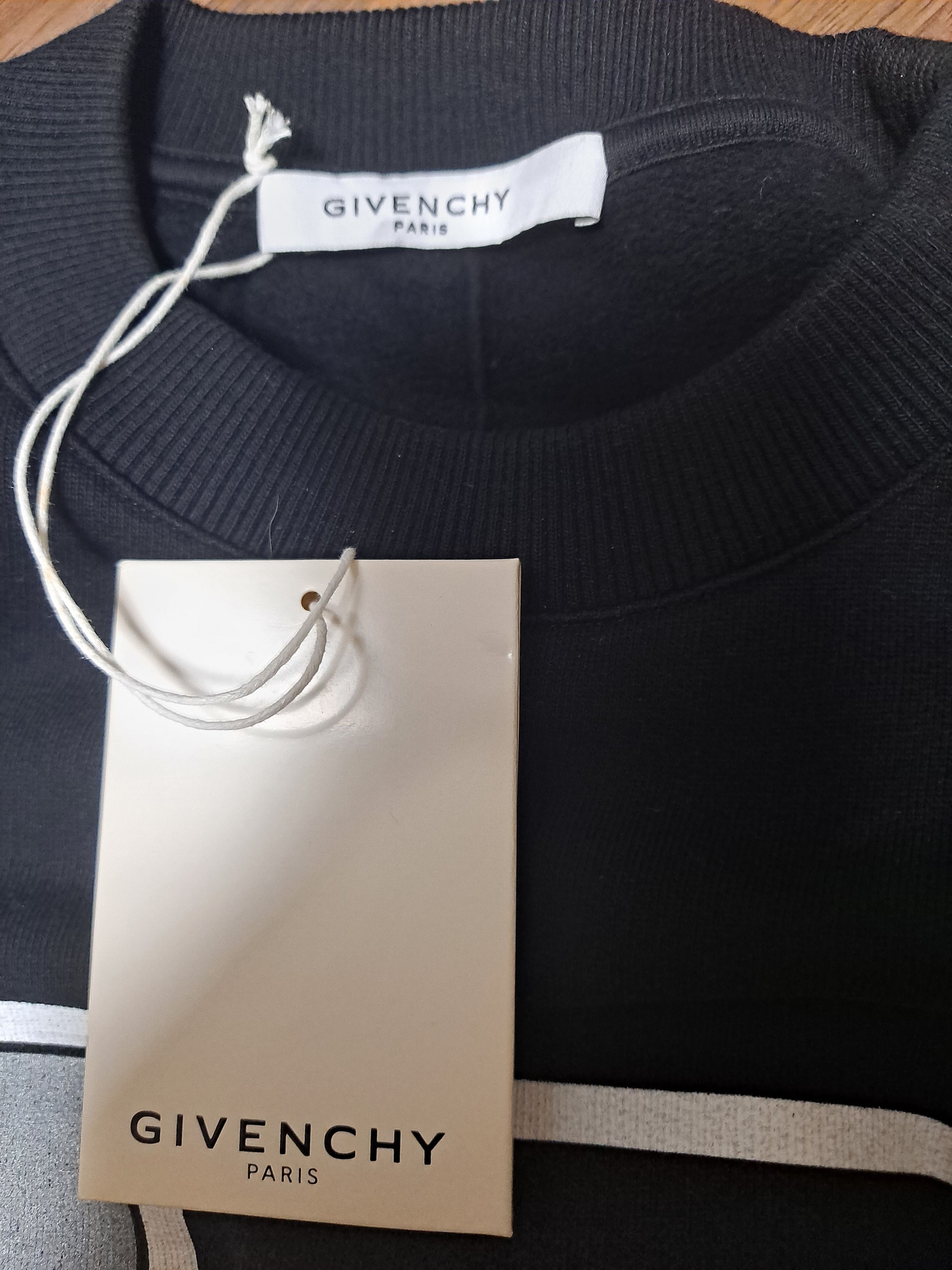 Givenchy NWT Givenchy abstract printing sweatshirt, Brand new Size US XS / EU 42 / 0 - 5 Thumbnail