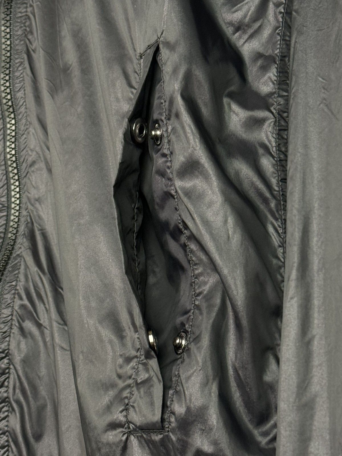 Dolce & Gabbana Dolce & Gabbana Metal Logo Lightweight Jacket Black Size 44 Size US S / EU 44-46 / 1 - 6 Thumbnail