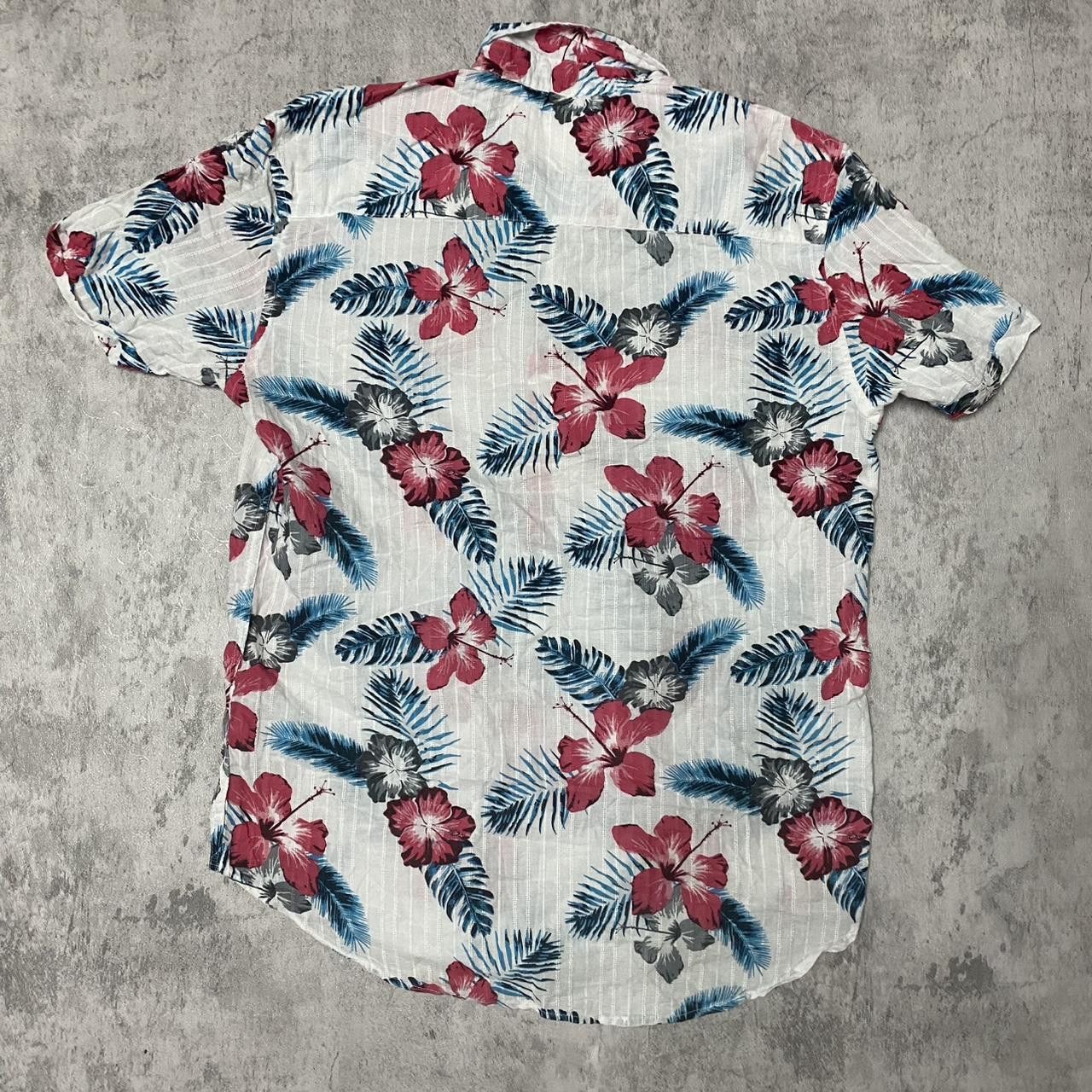 Other White and red floral button up shirt #floralshirt Size US L / EU 52-54 / 3 - 4 Thumbnail