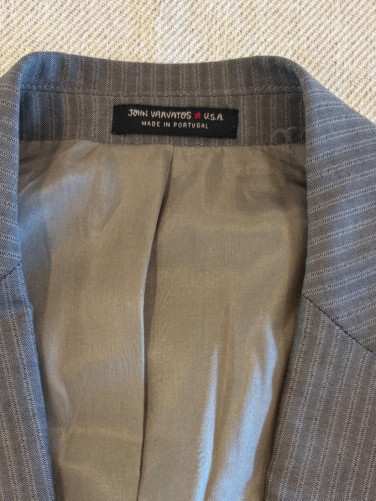 John Varvatos John Varvatos U.S.A. "Bowery" Suit 38R / 32 Waist Excellent Size 38R - 7 Thumbnail