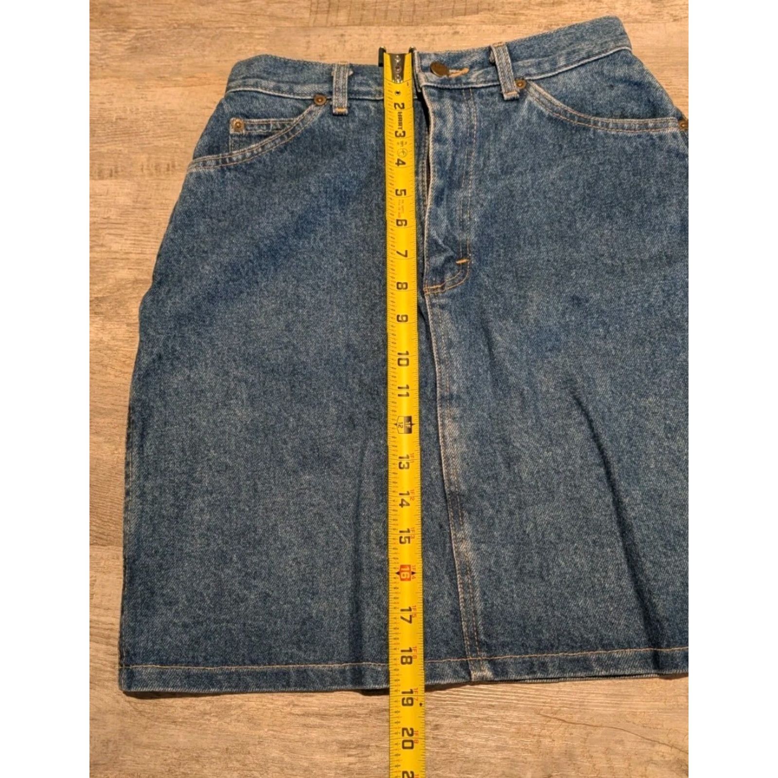 Lee VINTAGE Lee Denim Skirt Jean Skirt High Waisted 26" Waist 19" Long Midi Blue Cotton Denim 80s 90s Womens Skirt Size 26" / US 2 / IT 38 - 7 Thumbnail