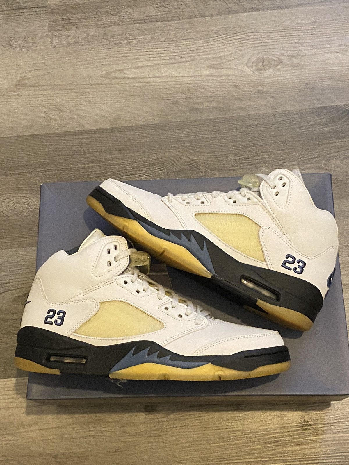 image of Jordan 5 A Ma Maniére Dawn Shoes in White, Men's (Size 9)