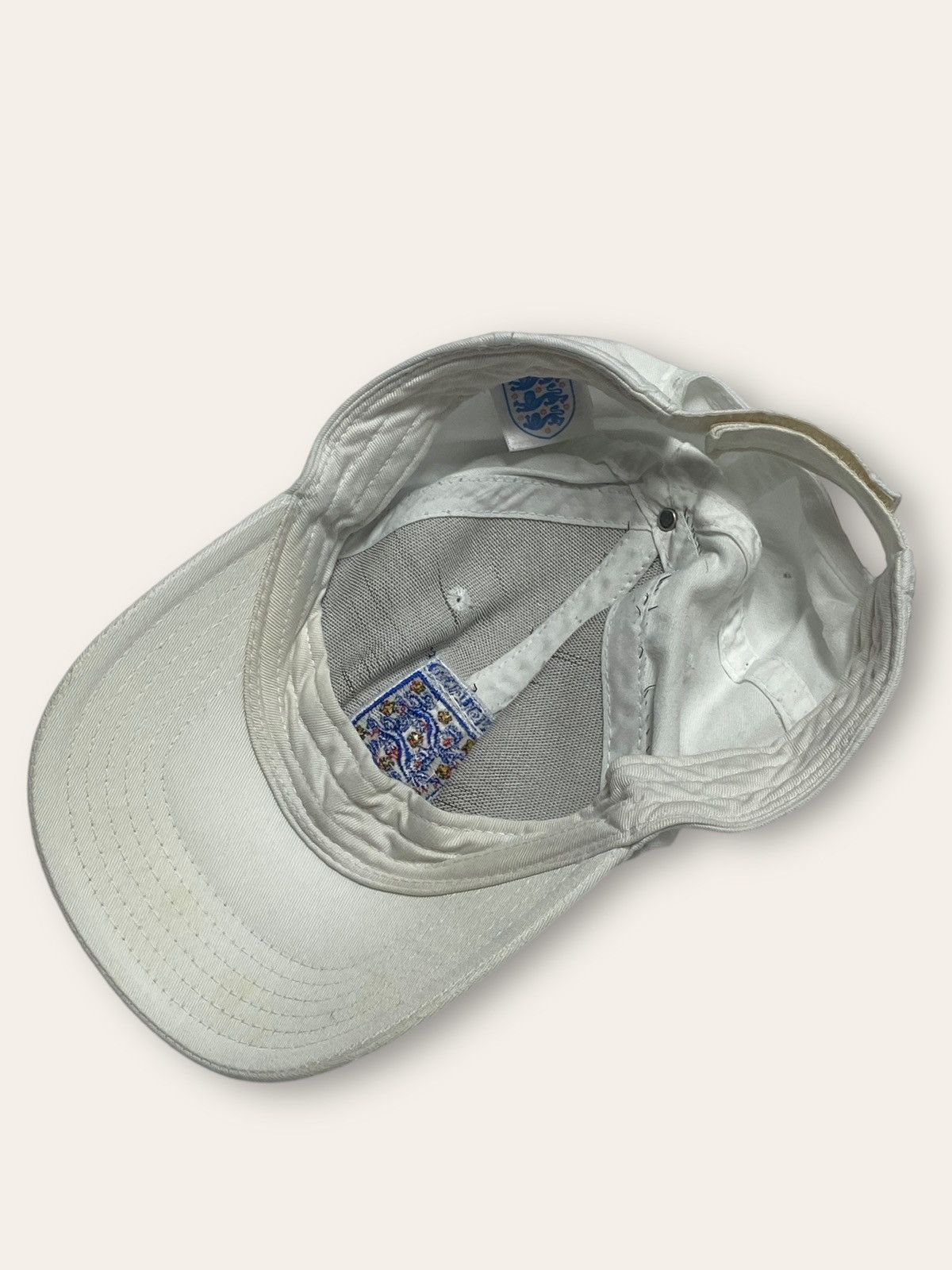 New Era Vintage NEW ERA EGLAND FOOTBALL LEAGUE Soccer White Cap Y2K Size ONE SIZE - 5 Thumbnail