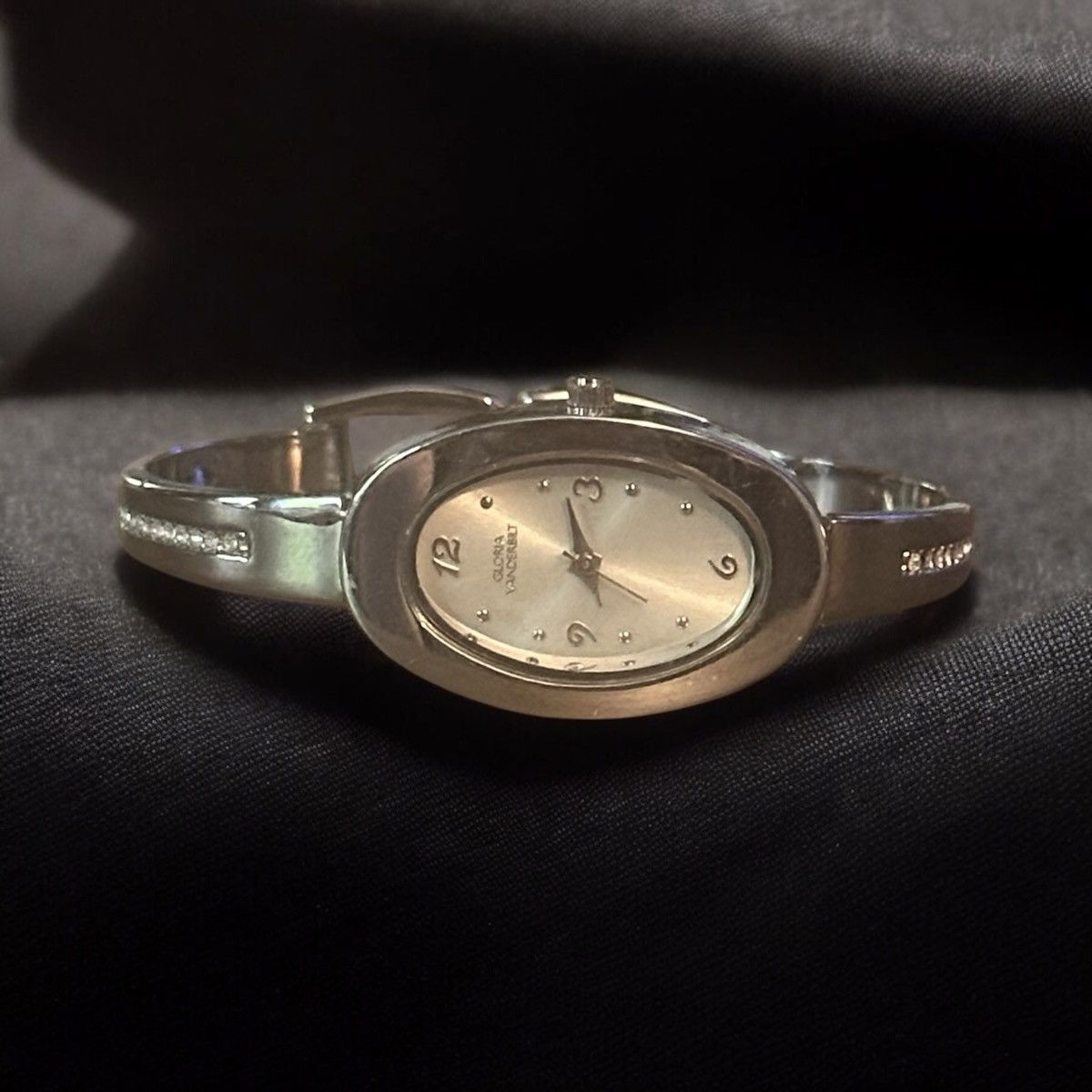 Gloria Vanderbilt Vintage Gloria Vanderbilt silver tone rhinestone band watch Size ONE SIZE - 1 Thumbnail