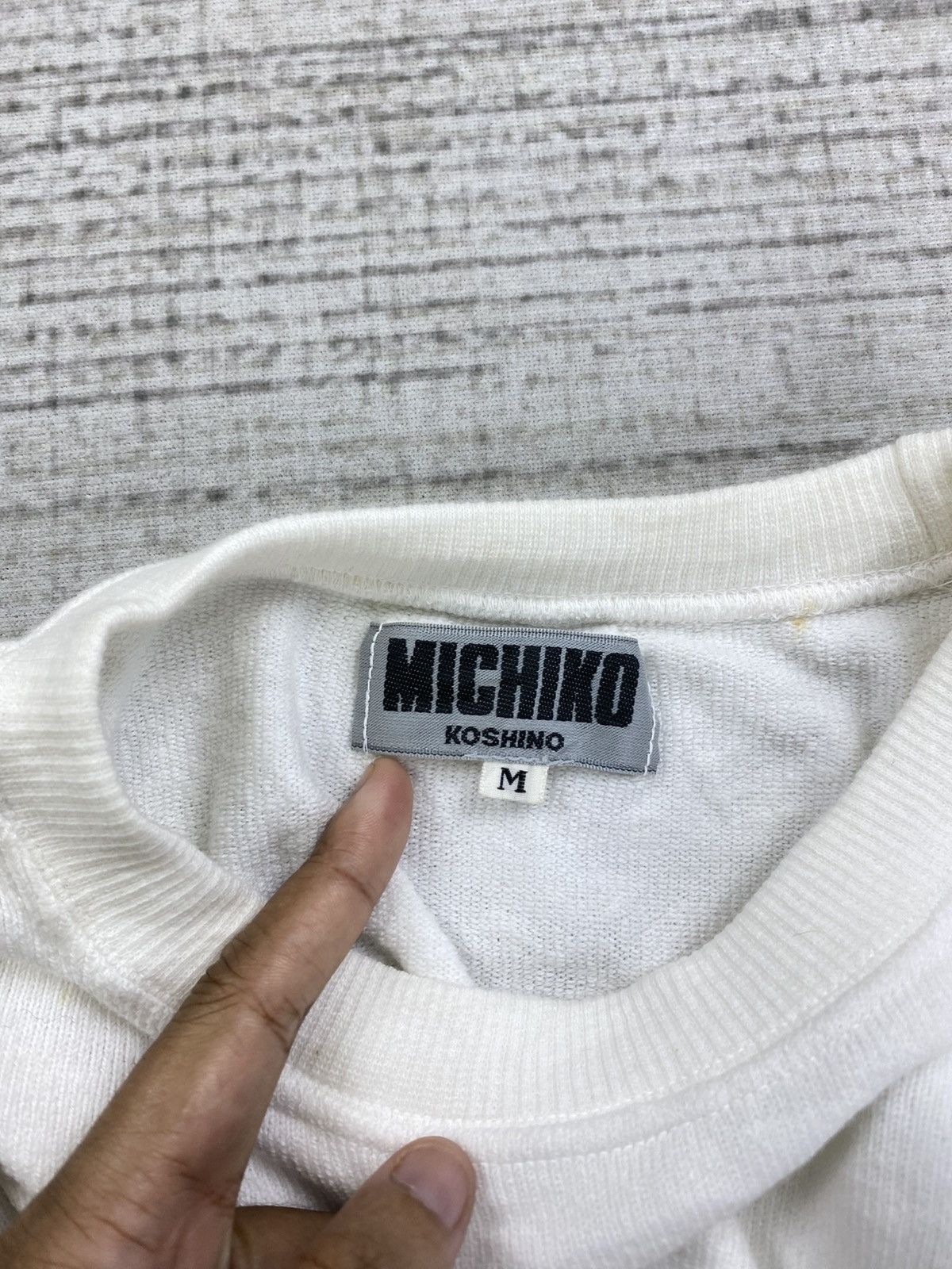 Michiko Koshino London × Vintage Vintage Michiko Koshino London Big Spellout Sweatshirt Size US M / EU 48-50 / 2 - 7 Thumbnail