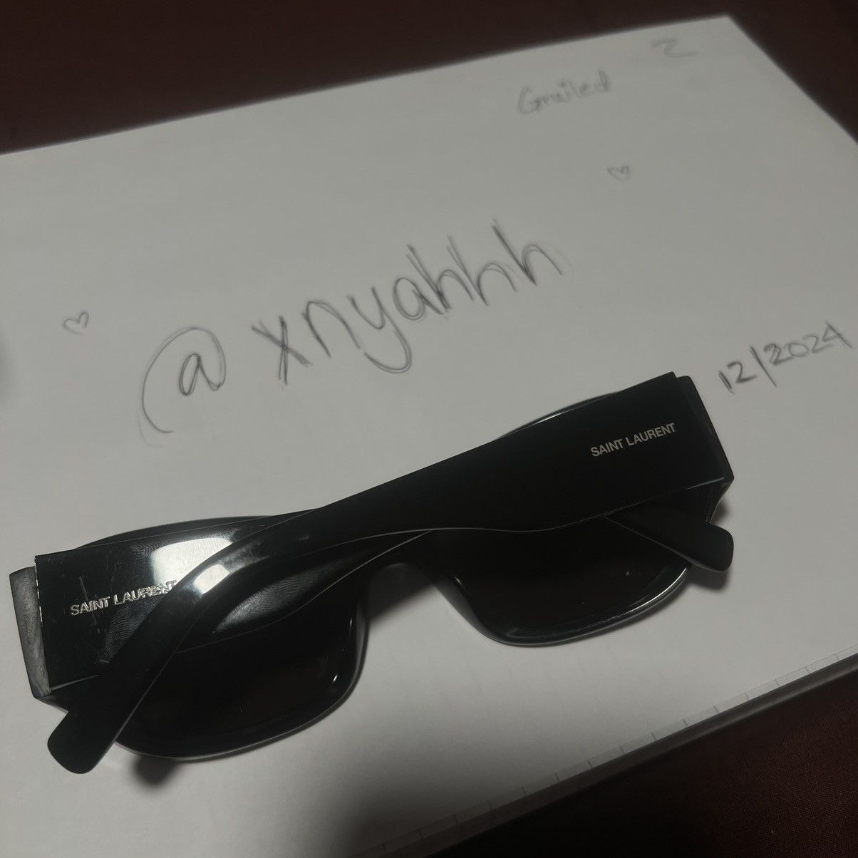 Designer × Saint Laurent Paris × Yves Saint Laurent Saint Laurent Shades Size ONE SIZE - 4 Thumbnail
