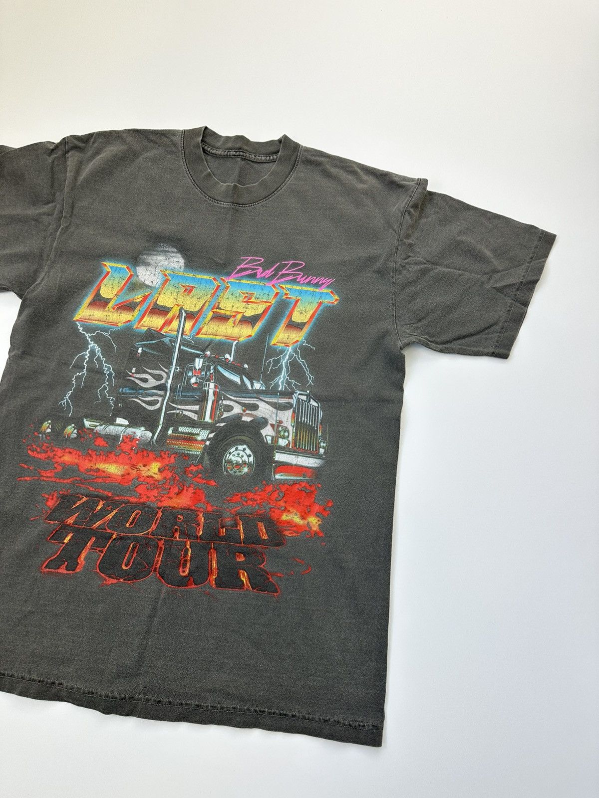Band Tees Bad Bunny World Tour Graphic Print T-shirt Size US L / EU 52-54 / 3 - 4 Thumbnail