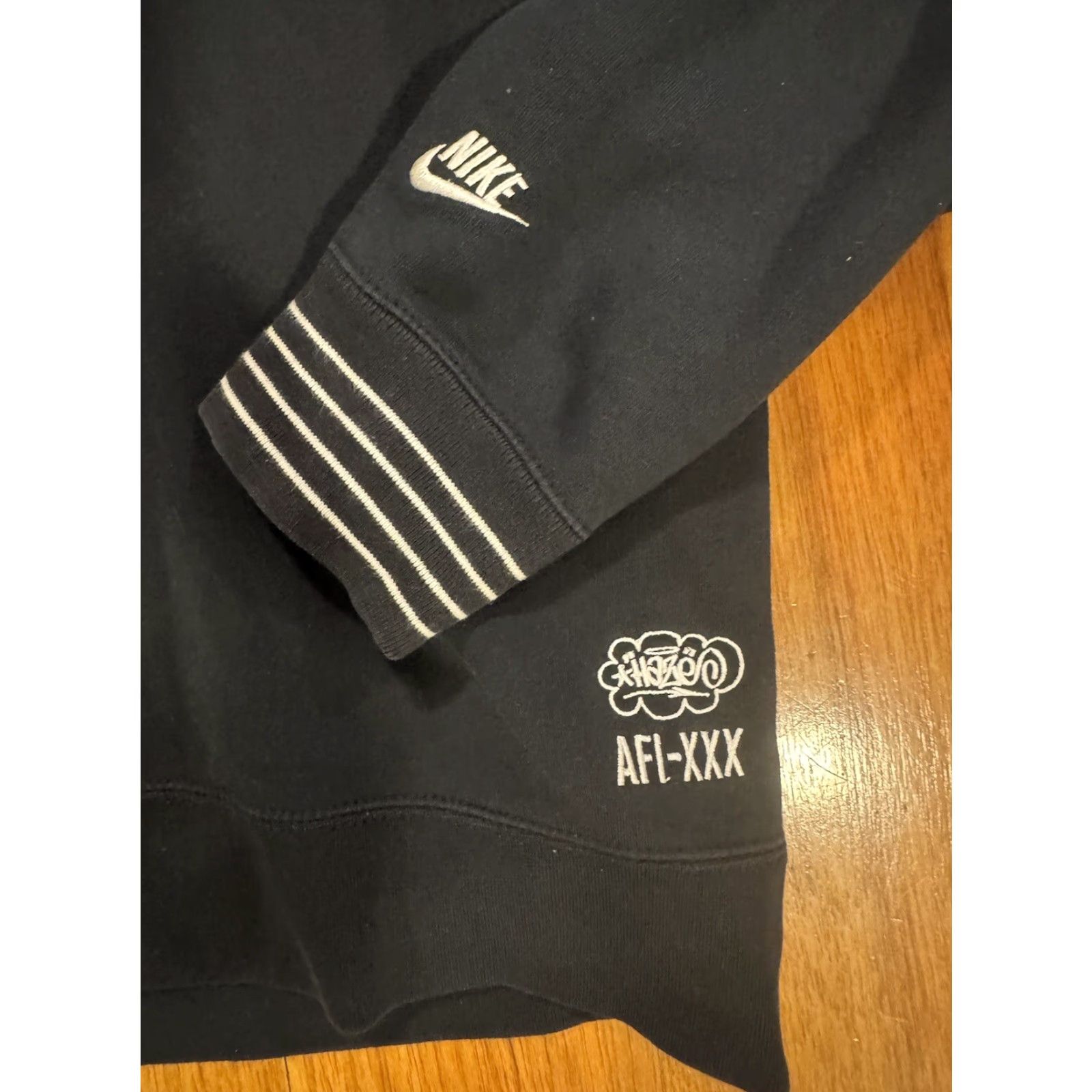 Nike VINTAGE Nike Sweatshirt Women XL Black AF1 Sweater Air Force One Eric Haze Graffiti Size XL / US 12-14 / IT 48-50 - 6 Thumbnail