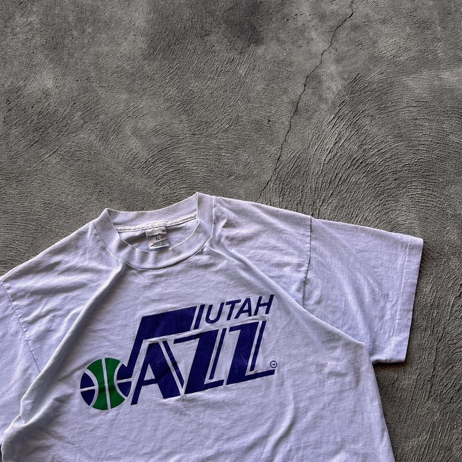NBA vintage 80s utah jazz white Size US L / EU 52-54 / 3 - 2 Thumbnail