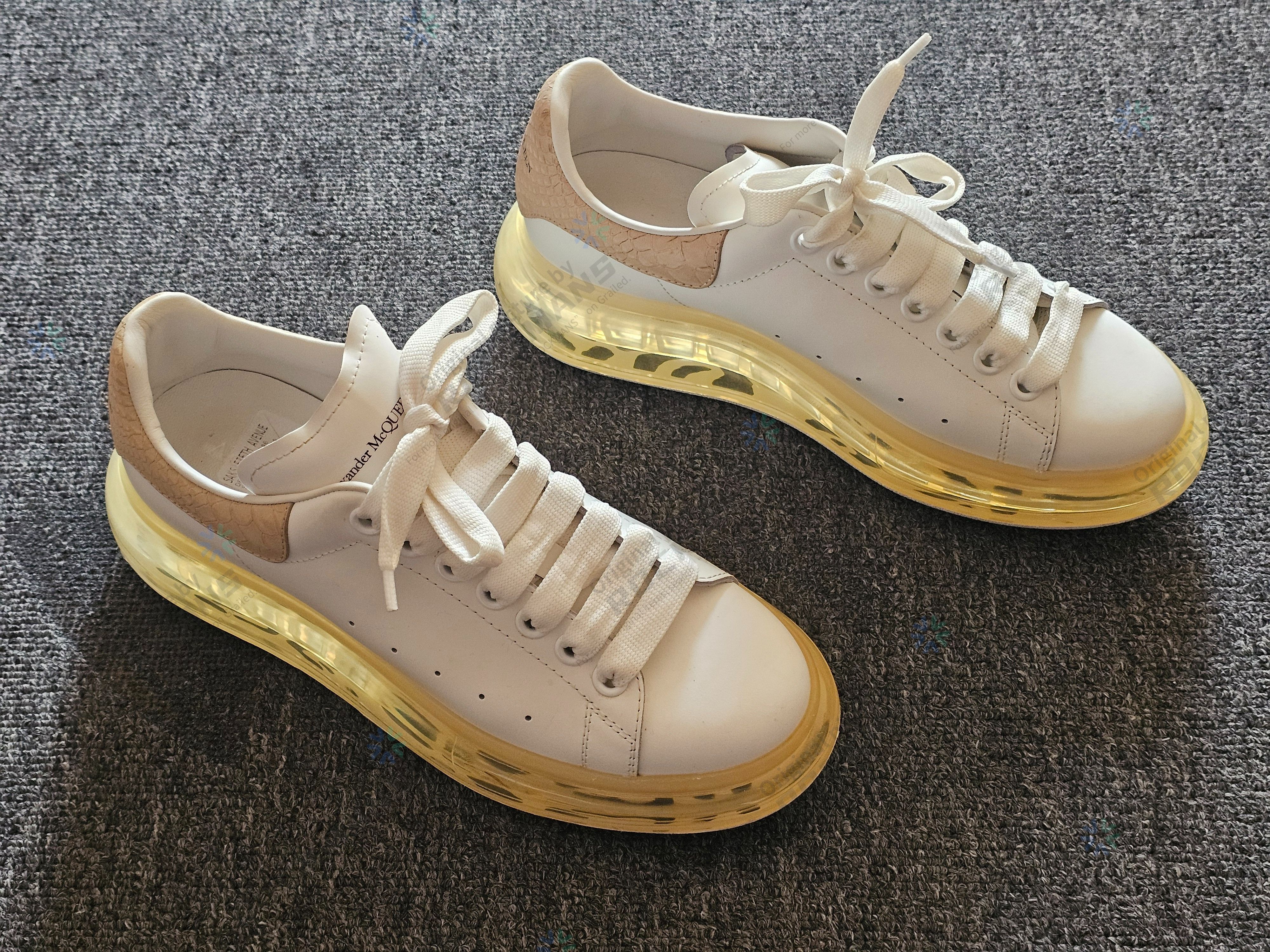 Alexander McQueen Alexander McQueen Oversized Clear Sole Sneakers Size 38 Size US 8 / IT 38 - 3 Thumbnail