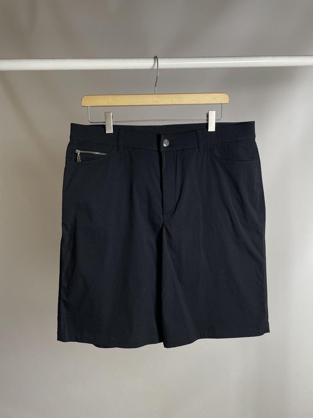 Other 🐈‍⬛RARE🐈‍⬛ Bogner B Logo Black nylon classic straight Shorts Size US 34 / EU 50 - 3 Thumbnail