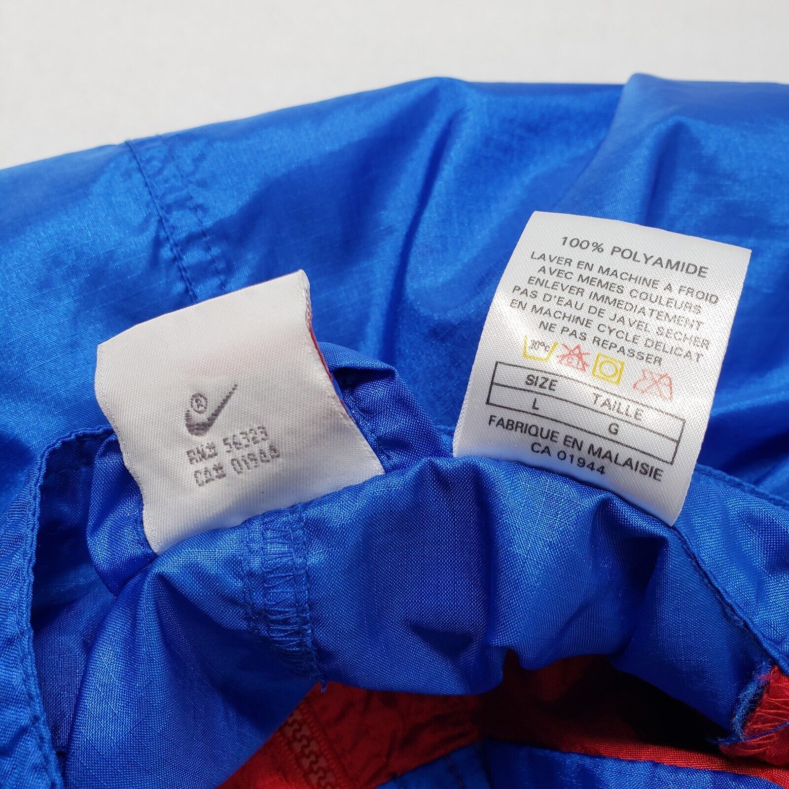 Nike Vintage Nike Windbreaker Jacket Men Large Red Blue Spiderman Size US L / EU 52-54 / 3 - 14 Thumbnail