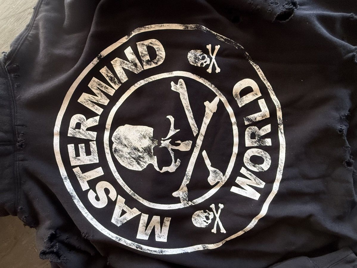 Mastermind World Mastermind World “FW17 Destroyed Hoodie” Prologue 1 Size US L / EU 52-54 / 3 - 10 Thumbnail