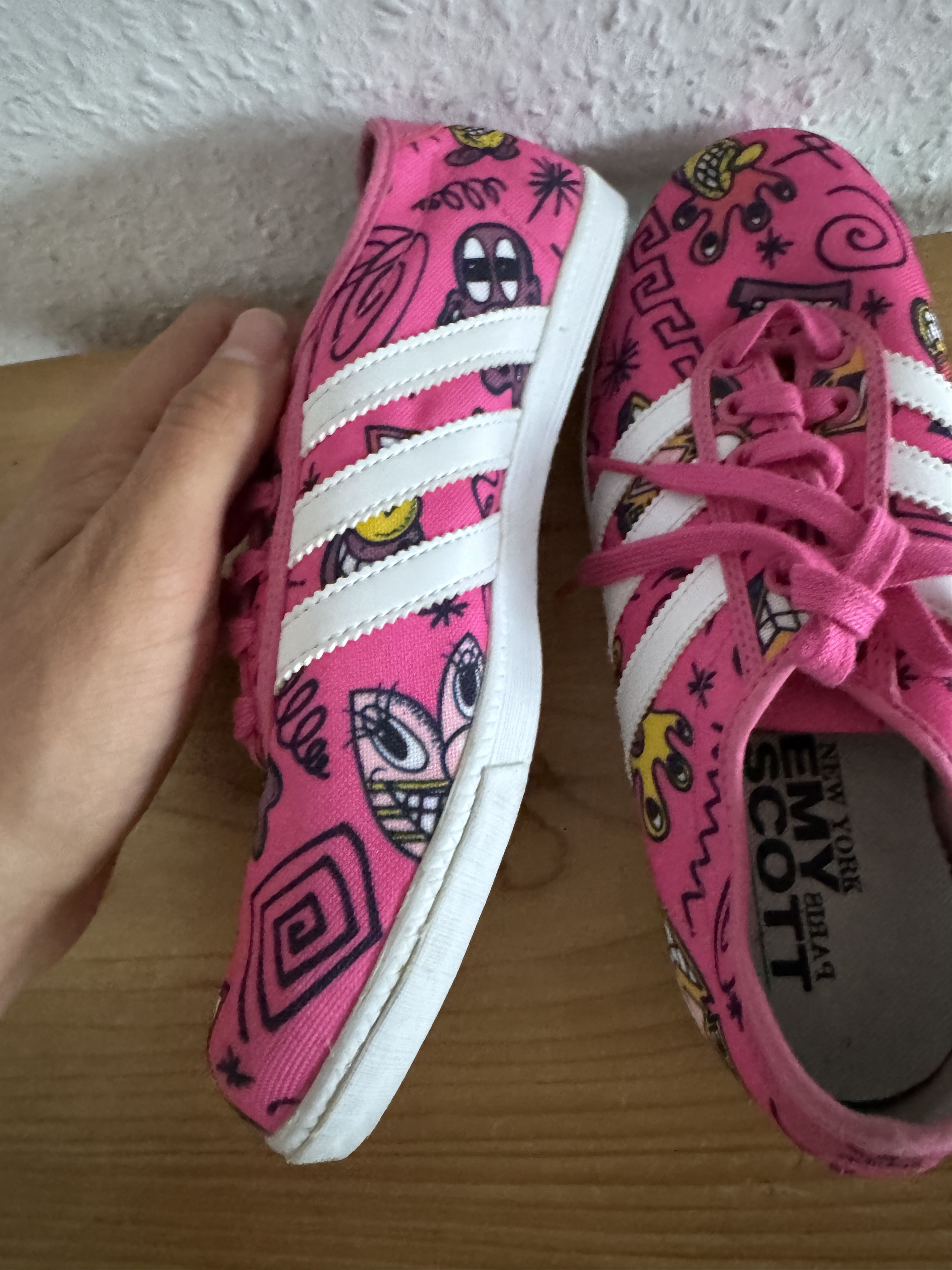 Adidas × Jeremy Scott P-Sole sneakers in pink patent Size US 4 / IT 34 - 9 Thumbnail