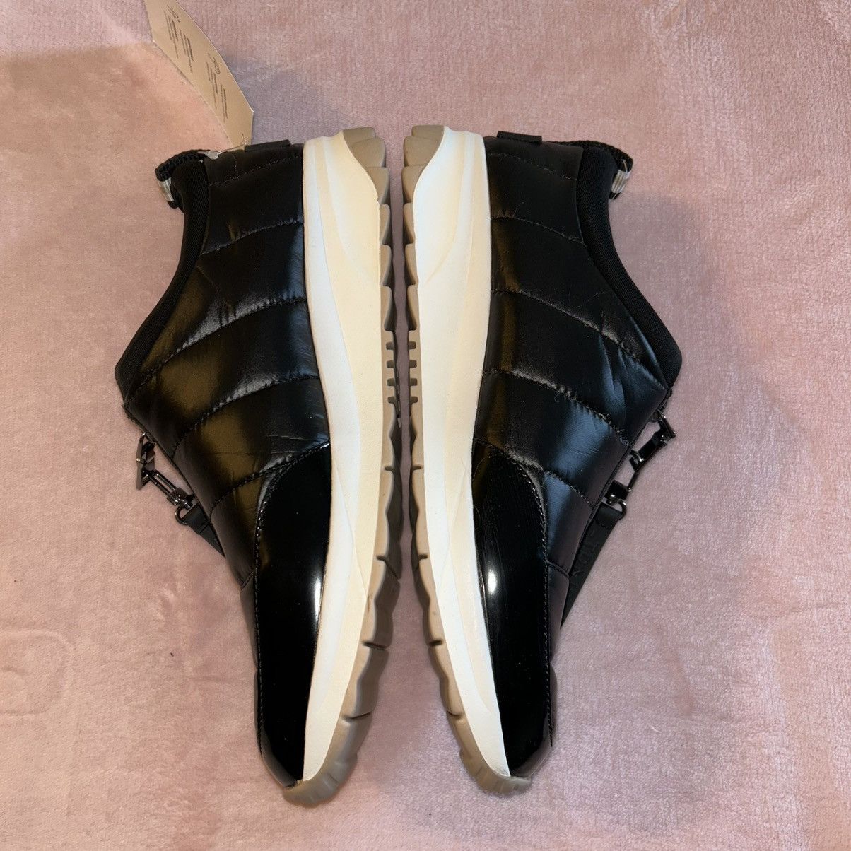 Naturalizer Naturalizer black low breakaway front zip water resistant Size US 9.5 / IT 39.5 - 4 Thumbnail