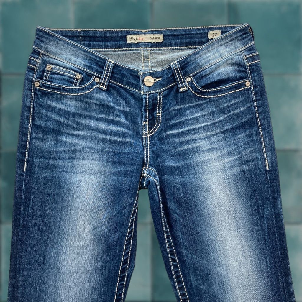 Vintage Buckle BKE Sabrina Crop Jeans Women's 27 Dark Blue Stretch Denim Low Rise Grunge Jeans Size 27" / US 4 / IT 40 - 1 Thumbnail