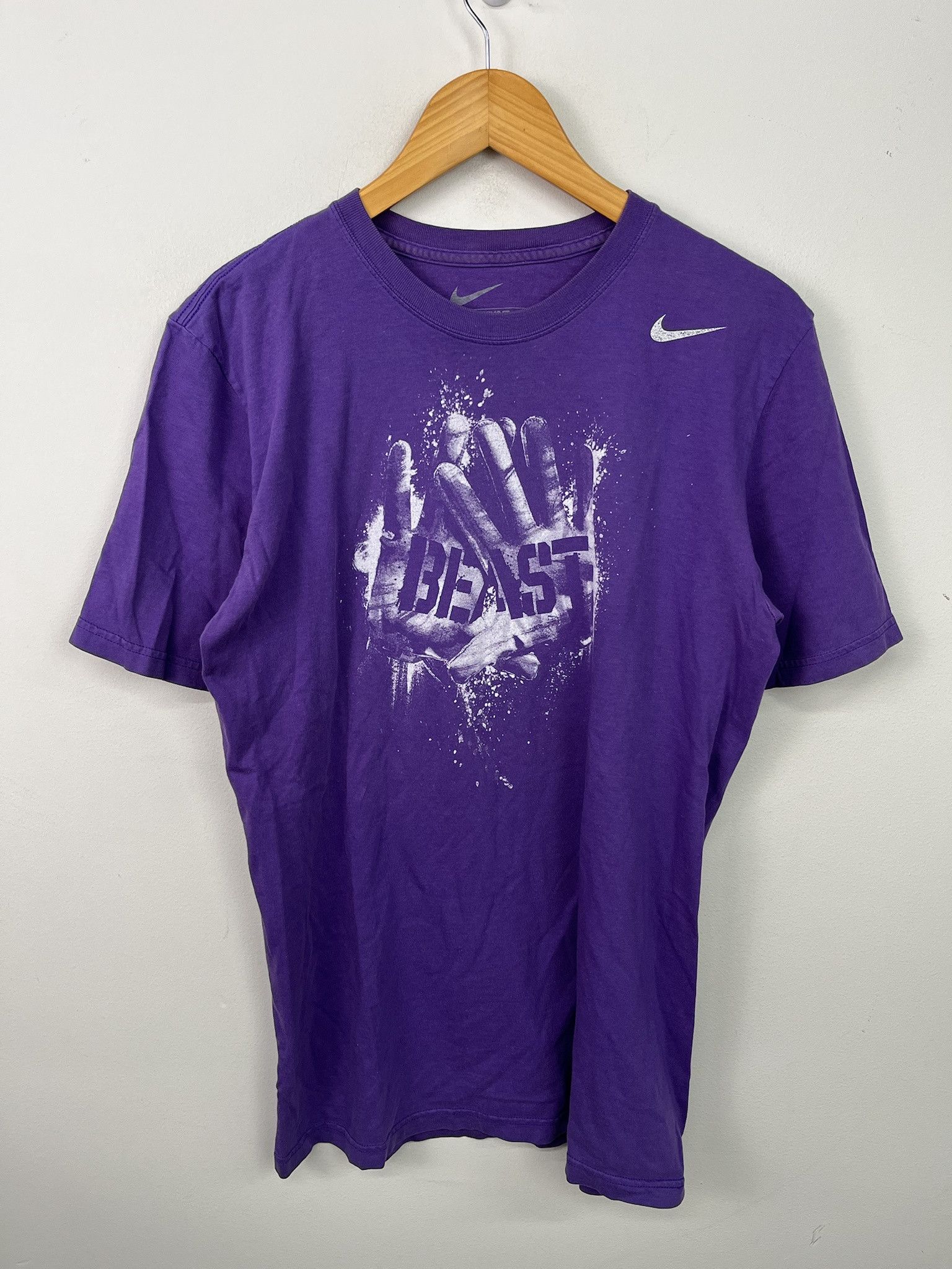 Nike Vintage Nike Beast Football T Size M Size US M / EU 48-50 / 2 - 1 Thumbnail