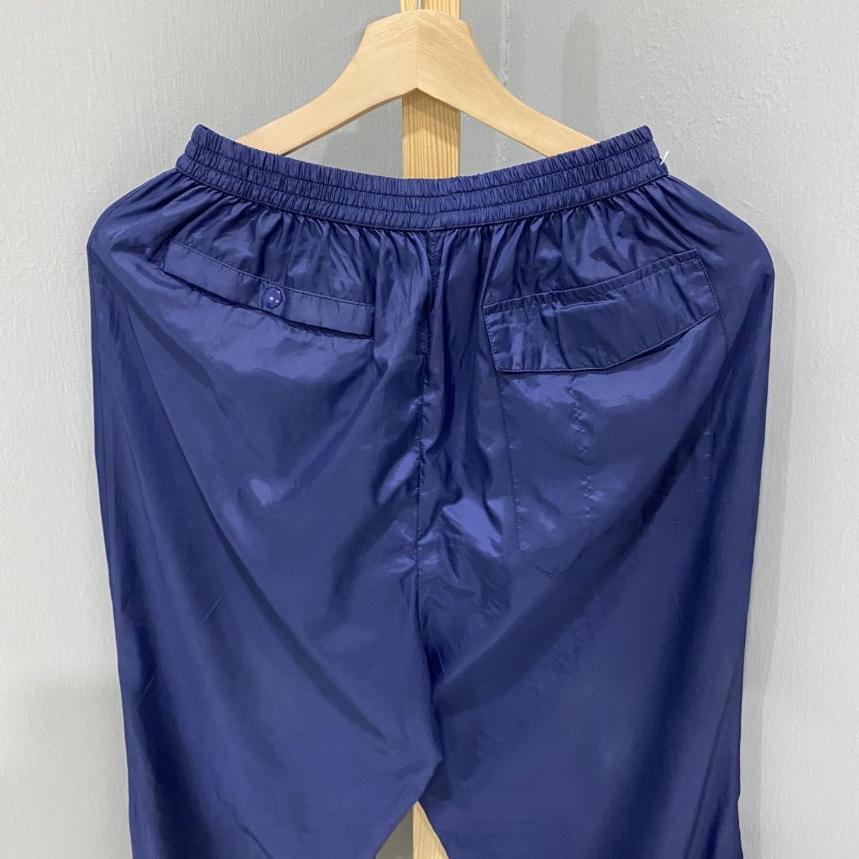 Balenciaga Vintage Balenciaga Golf Paris Navy Blue Nylon Track Pants Size US 28 / EU 44 - 12 Thumbnail