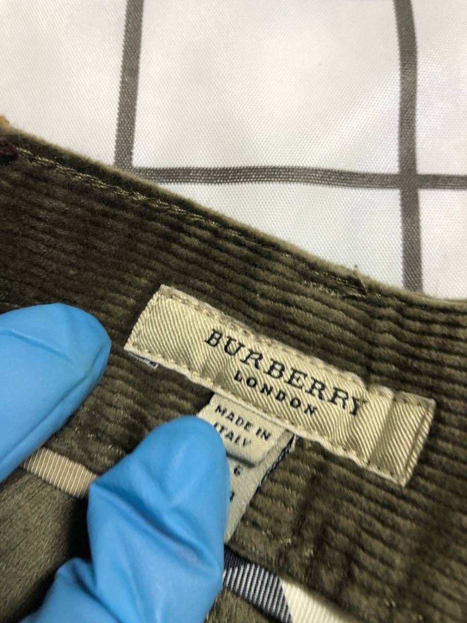 Burberry Burberry Corduroy Tan Pants Trousers made in Italy Size 27" / US 4 / IT 40 - 10 Thumbnail