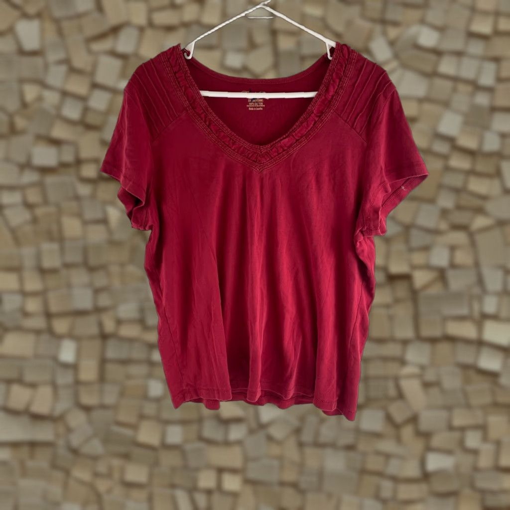 Faded Glory Faded Glory Blouse Women's Plus Size 2X Red V-neck Ruffled Tiered Neckline Tee Size XXL / US 16-18 / IT 52-54 - 1 Thumbnail