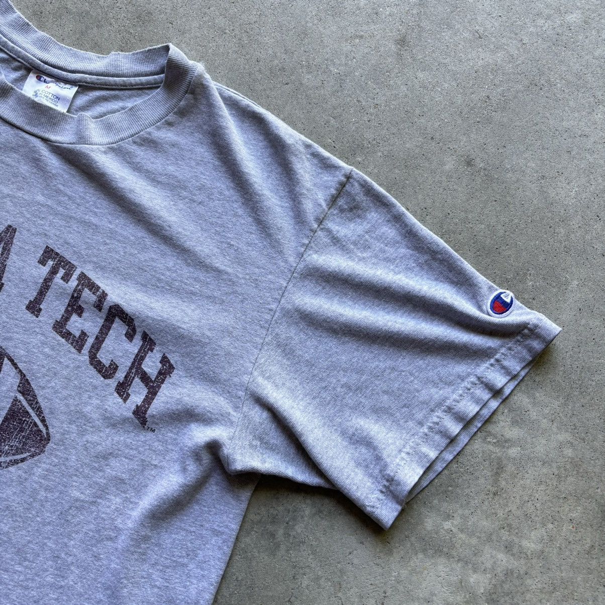 Champion vintage Y2K VIRGINIA TECH HOKIES UNIVERSITY Football t-shirt Size US M / EU 48-50 / 2 - 8 Thumbnail