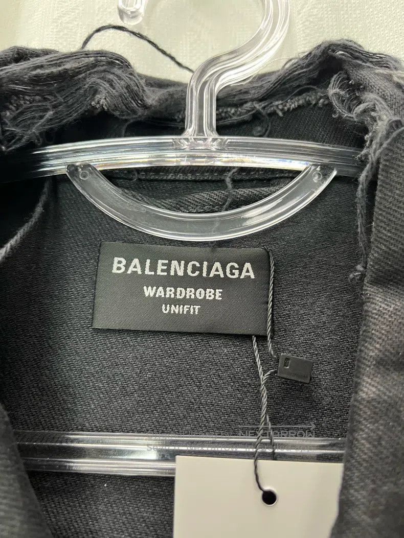 Balenciaga Balenciaga Alphabet Printed Distressed Denim Jacket Size US S / EU 44-46 / 1 - 3 Thumbnail