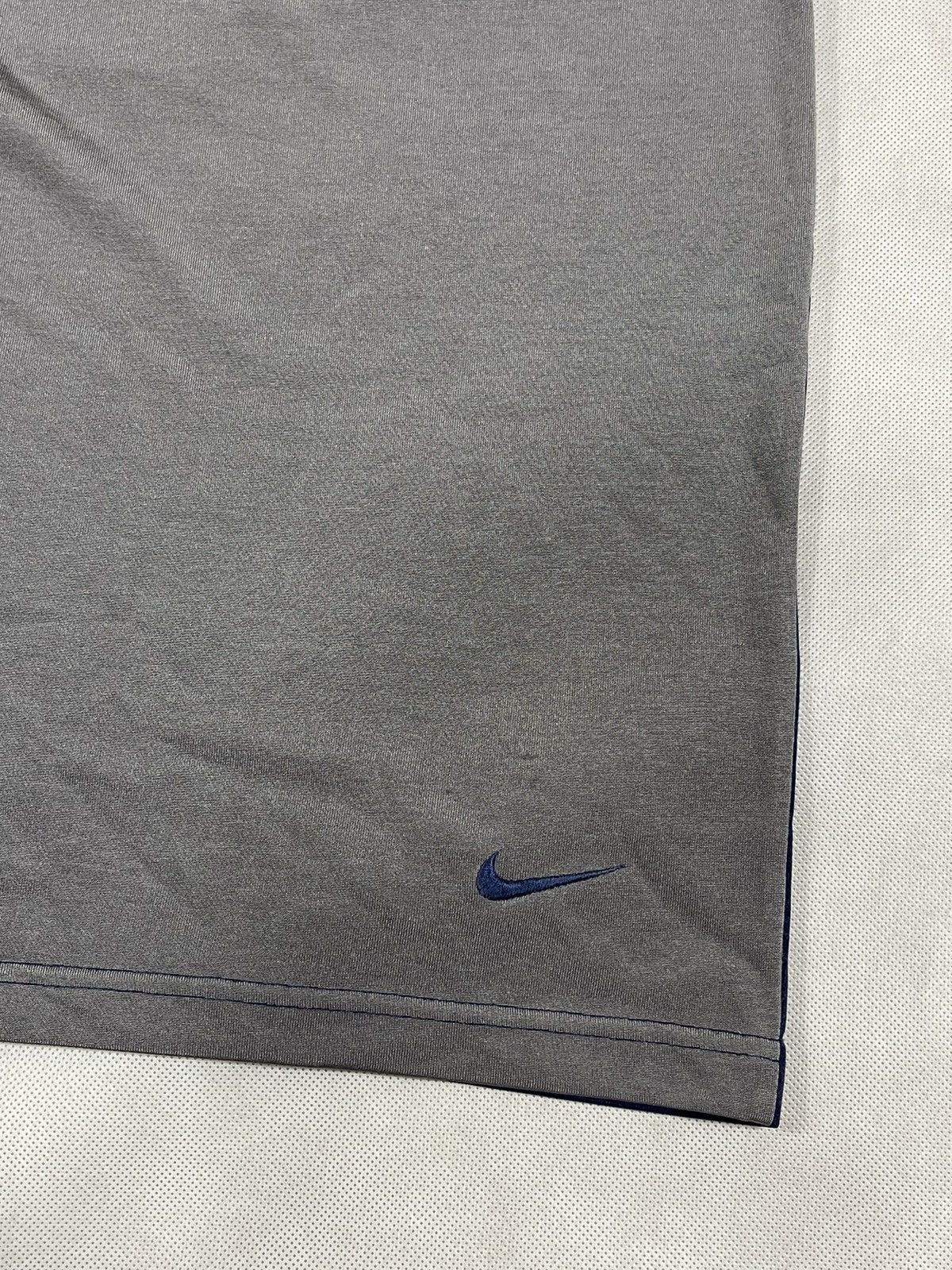 Nike × Vintage T-SHIRT NIKE VINTAGE HAFT LOGO RARE Y2K Size US L / EU 52-54 / 3 - 3 Thumbnail