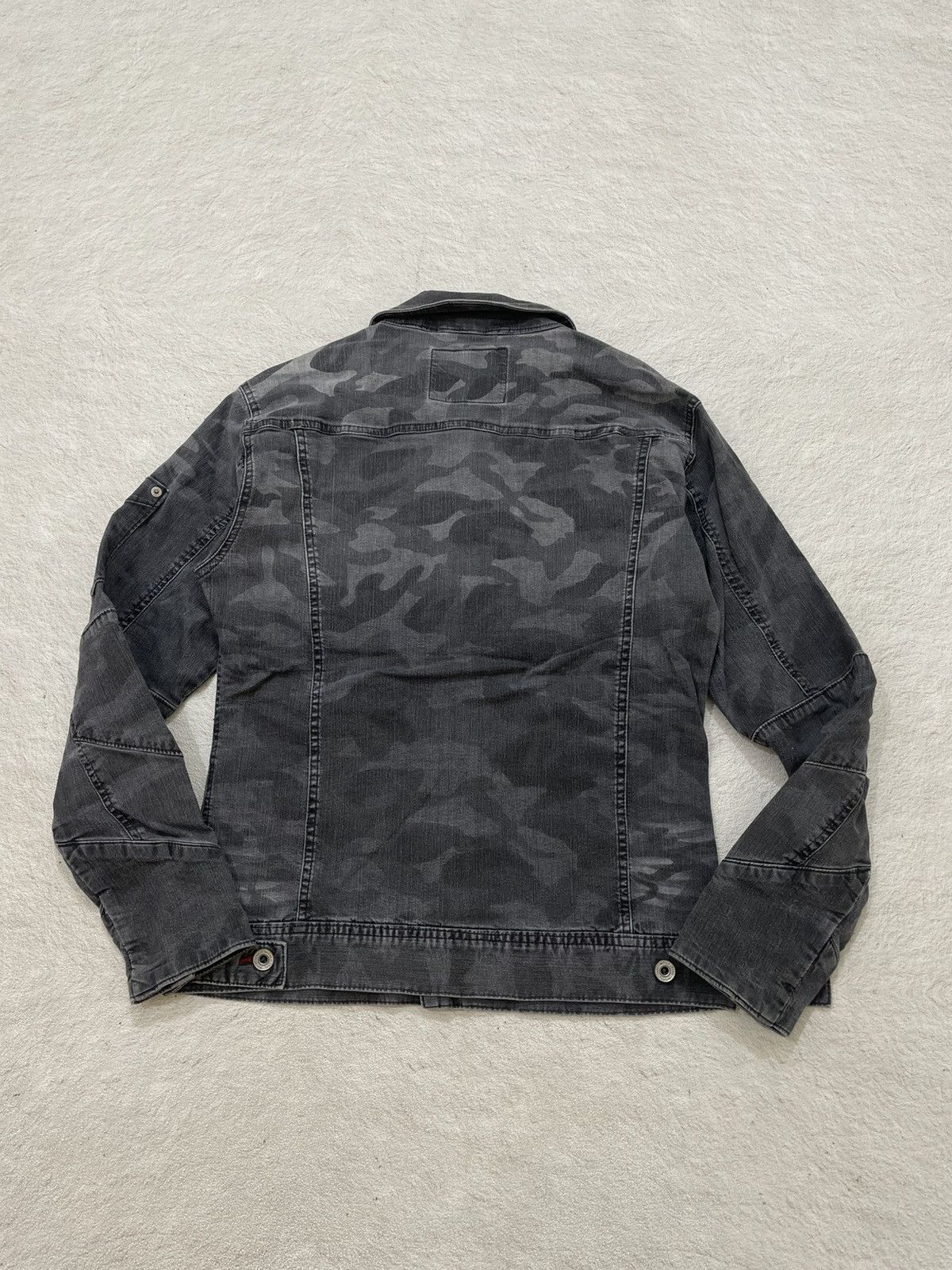 Japanese Brand 2000s Japan Black Denim Camo Jacket Multi Pocket Vkei Y2K Size US S / EU 44-46 / 1 - 6 Thumbnail